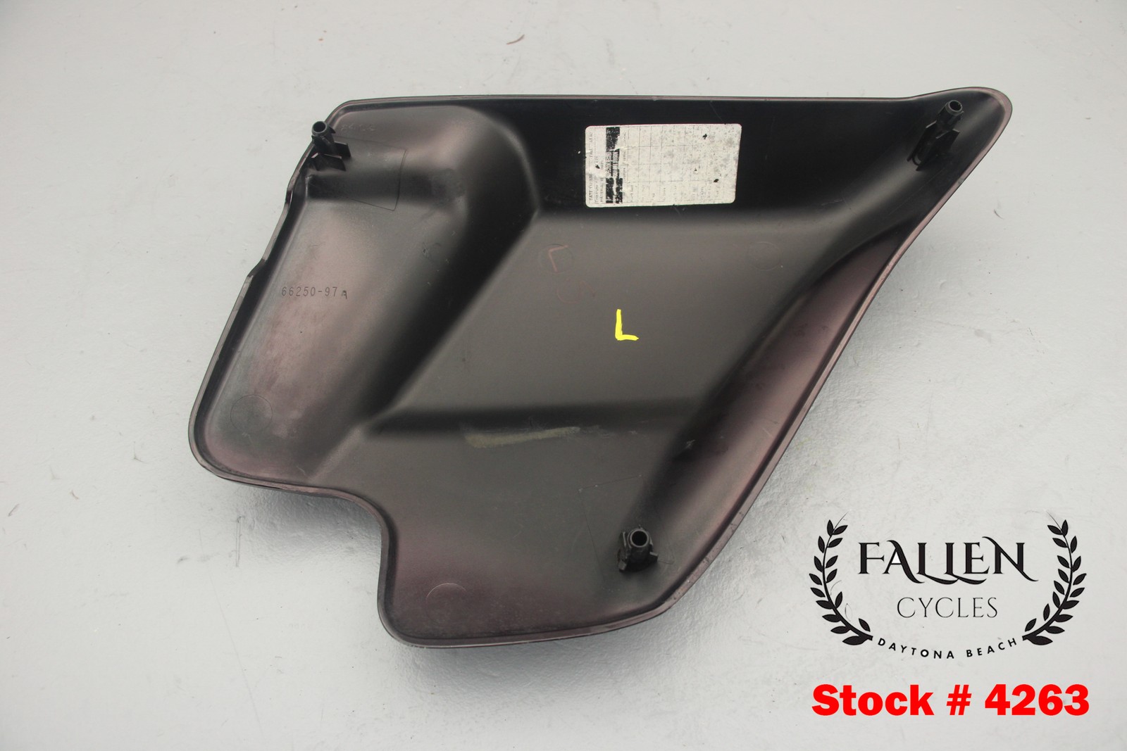 2006 Harley Street Glide LEFT Side Frame Cover Panel BLACK CHERRY #4263