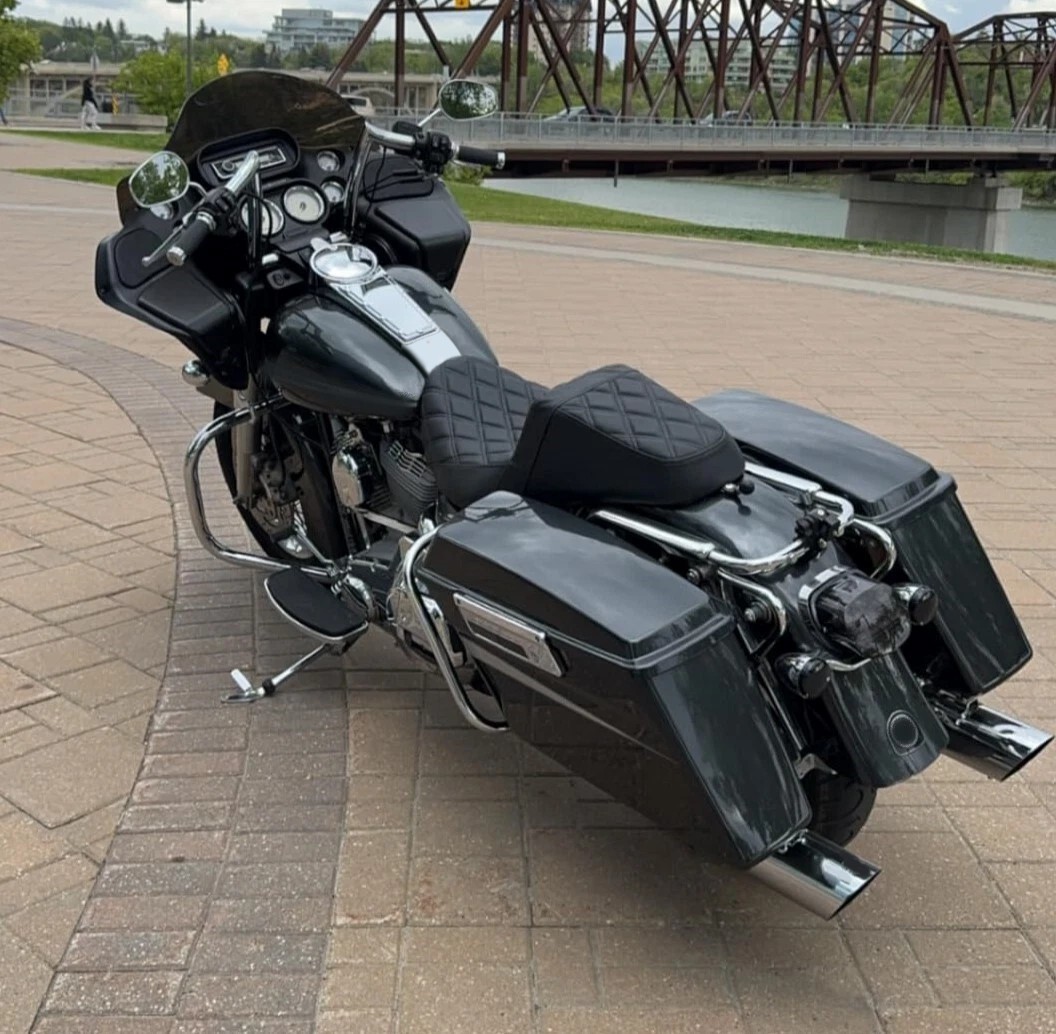 Full Set Diamond Seat Rider Passenger For Harley Road King Classic / EFI FLHRCI