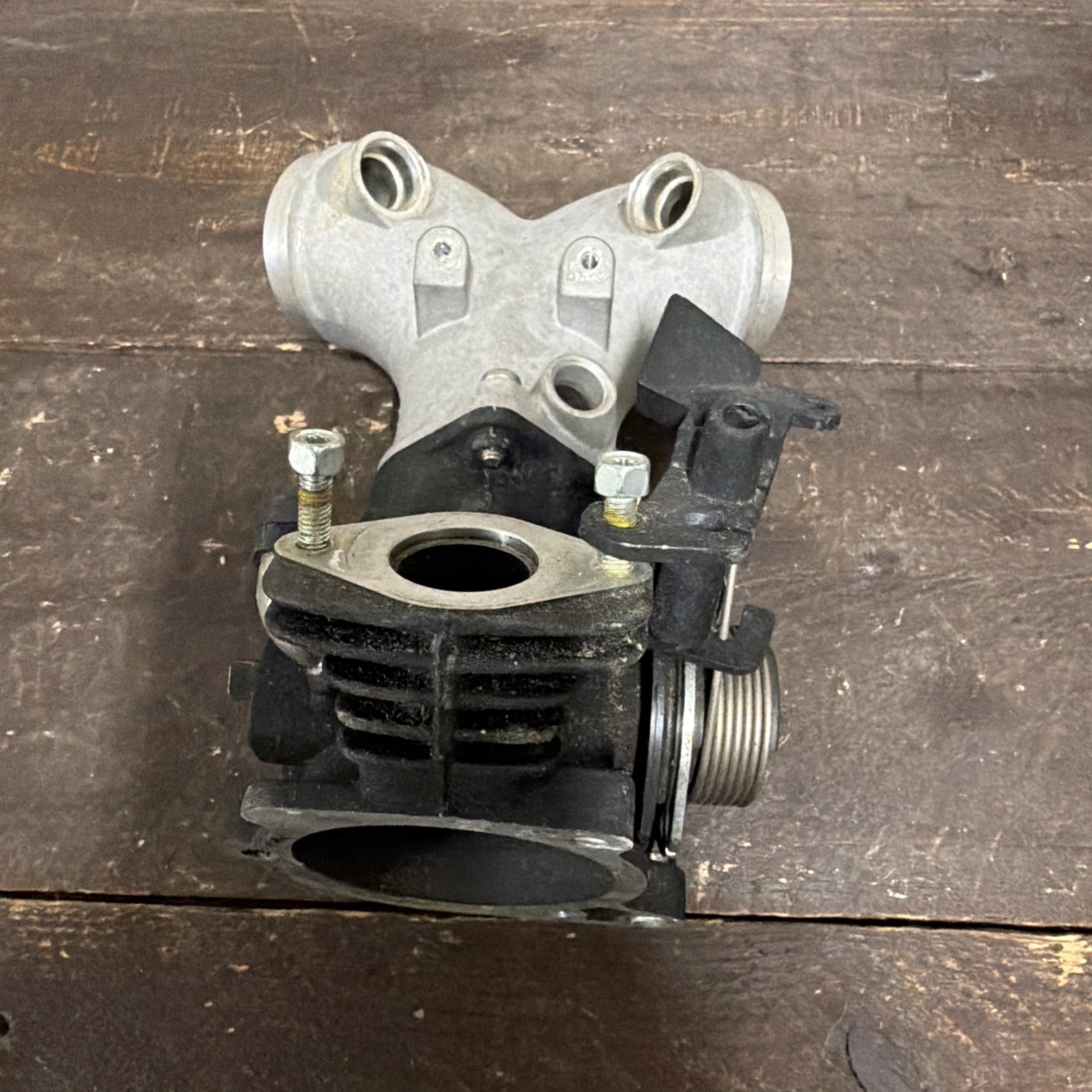 2001 – 2005 GENUINE HARLEY DAVIDSON TWIN CAM 88 THROTTLE BODY ASSEMBLY GOOD
