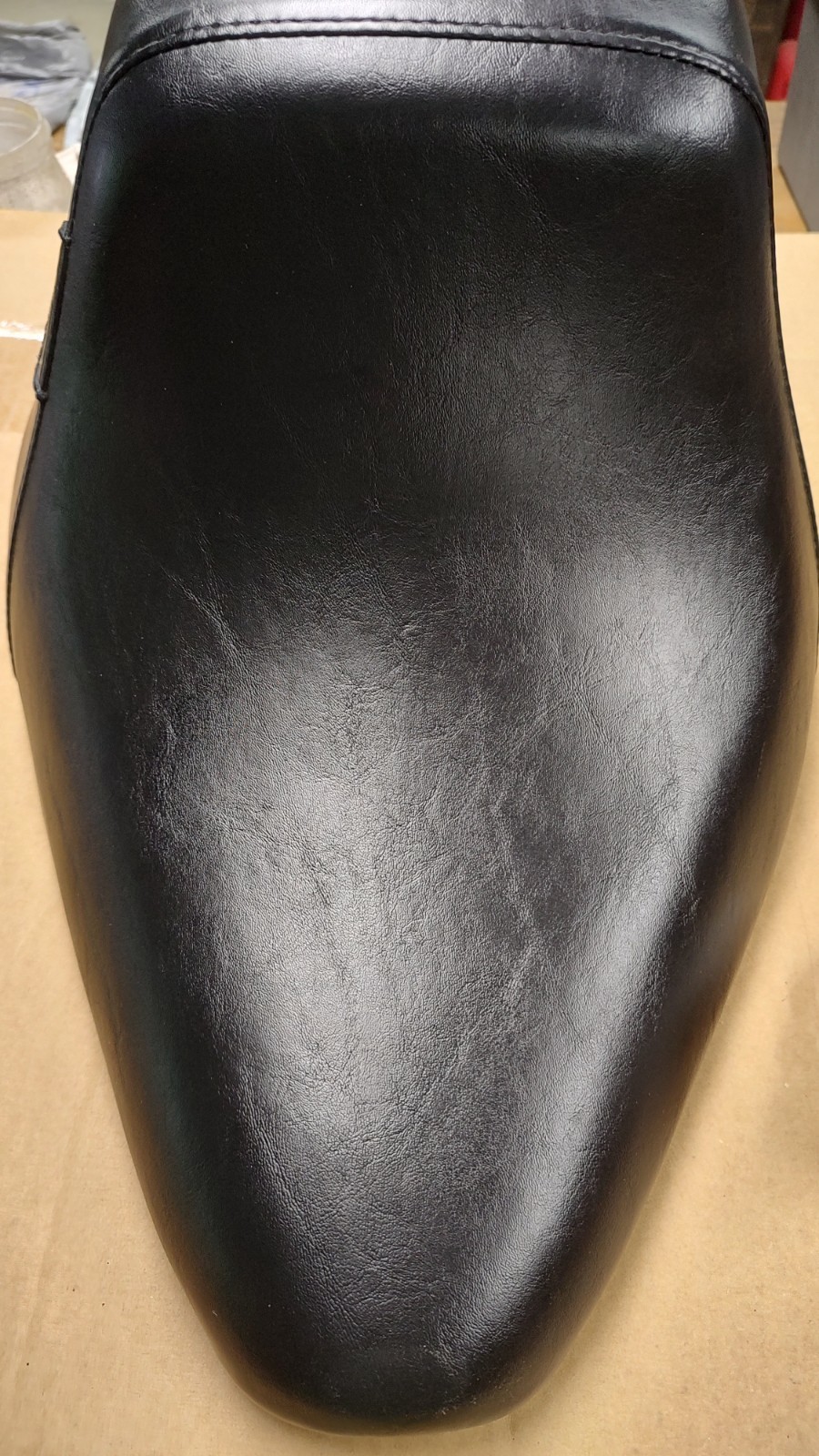 Le Pera 10″ Wide Bare Bones Front Solo Seat – LNU-007 for 1984-1999 Soft Tails