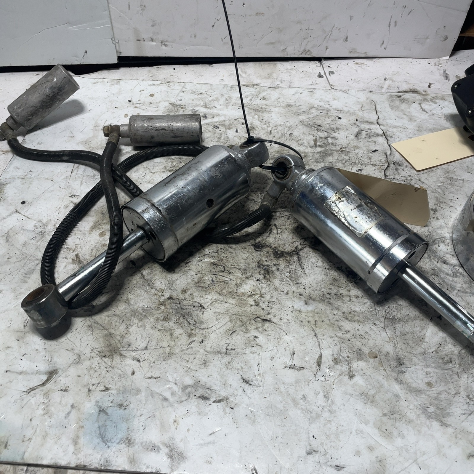 86-90 Harley Softail OEM Reservoir Shock Set Pair Chrome Showa Chrome