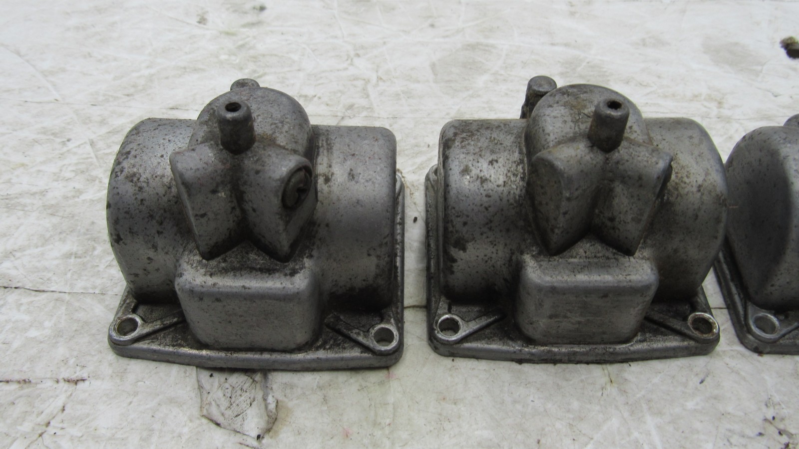 1983 Kawasaki KZ550A KZ550 OEM Bare Carburetor Float Bowl Chambers