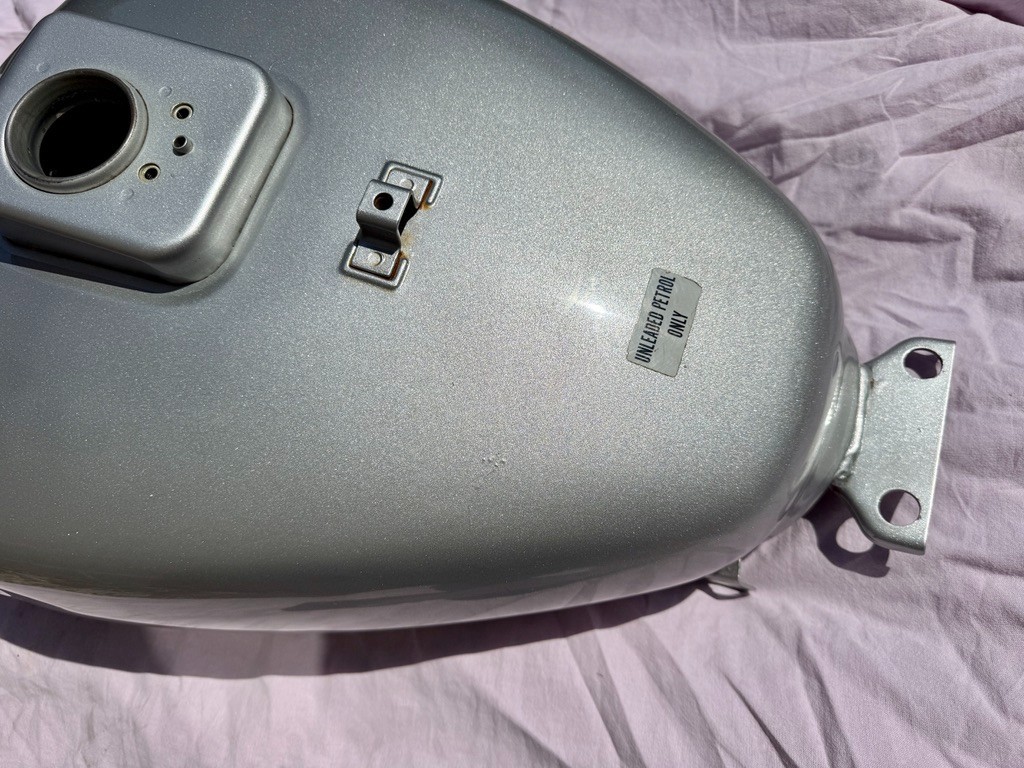 KAWASAKI BN125 PETROL FUEL TANK 2007 GALAXY SILVER
