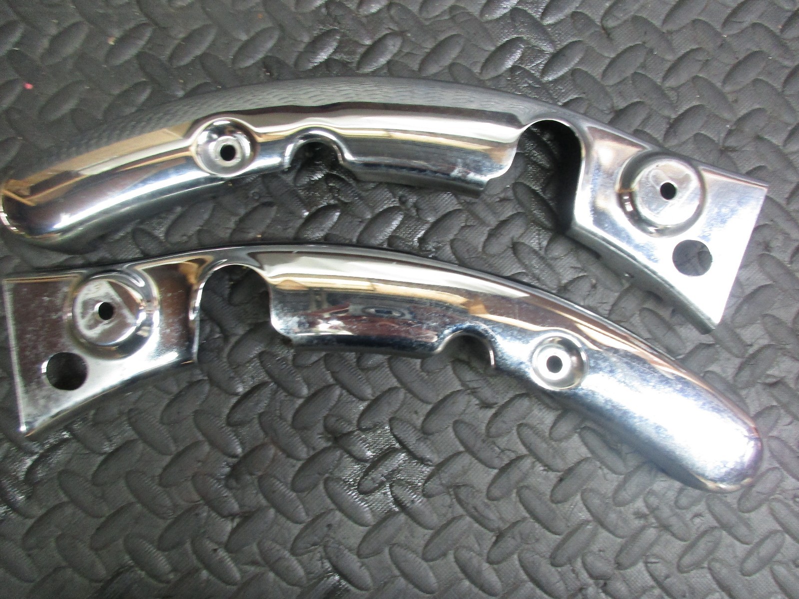 Harley Davidson OEM Chrome Rear Fender Strut Covers 09-Up FLH FLT Touring LH RH