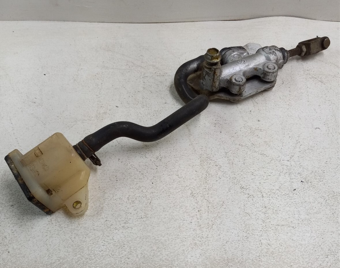 Suzuki GSXR750 750 GSXR None working Rear Brake Master Cylinder 1992 AP-86
