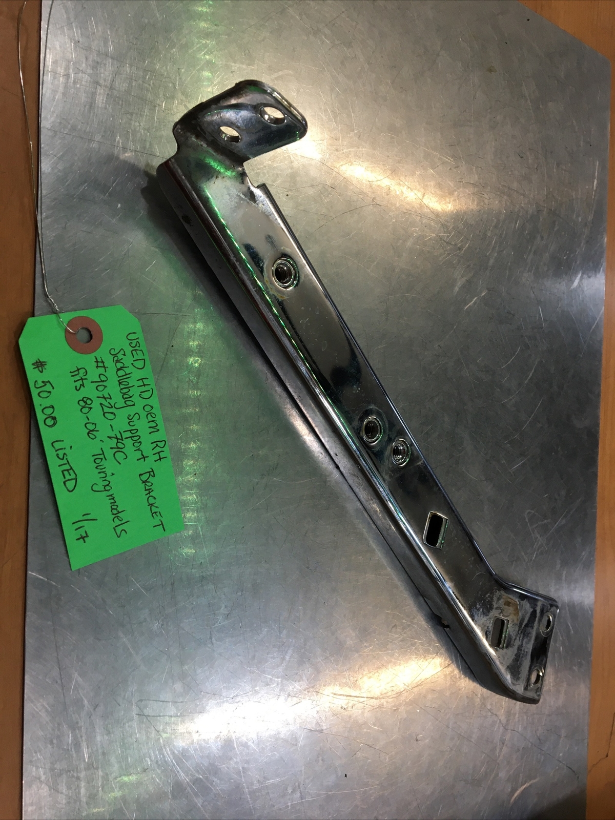 Harley Davidson oem RH Saddlebag Support Bracket #90720-79C