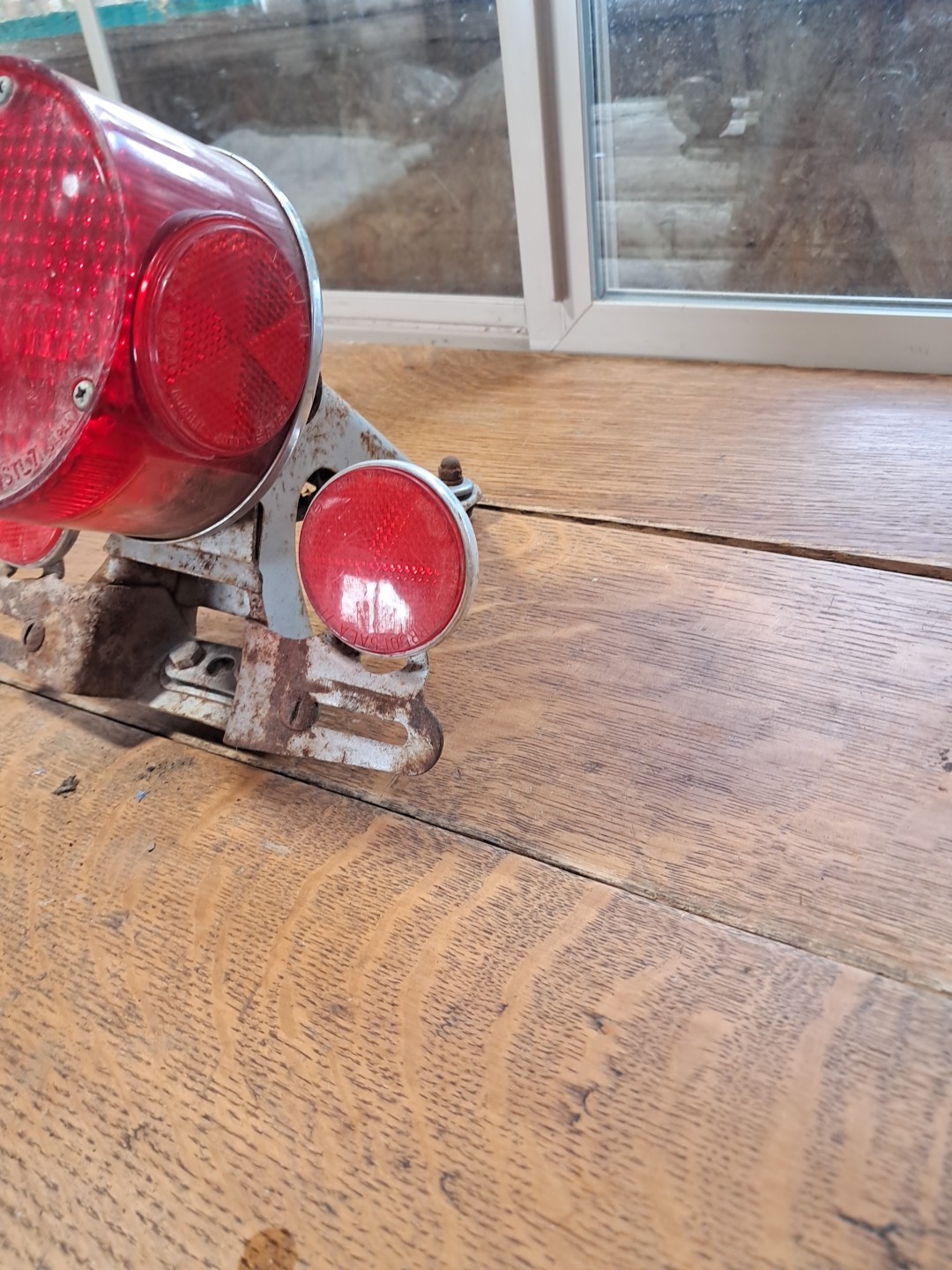 Yamaha Rd350 Complete Tail Light Assembly 040-4918 XS650 OEM vintage K71