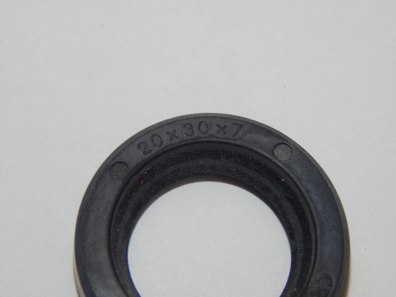 VINTAGE AUTOMOTIVE MOTORCYCLE MOPED CR 7914 SERIES HMS4 RADIAL OIL SEAL 20x30x7
