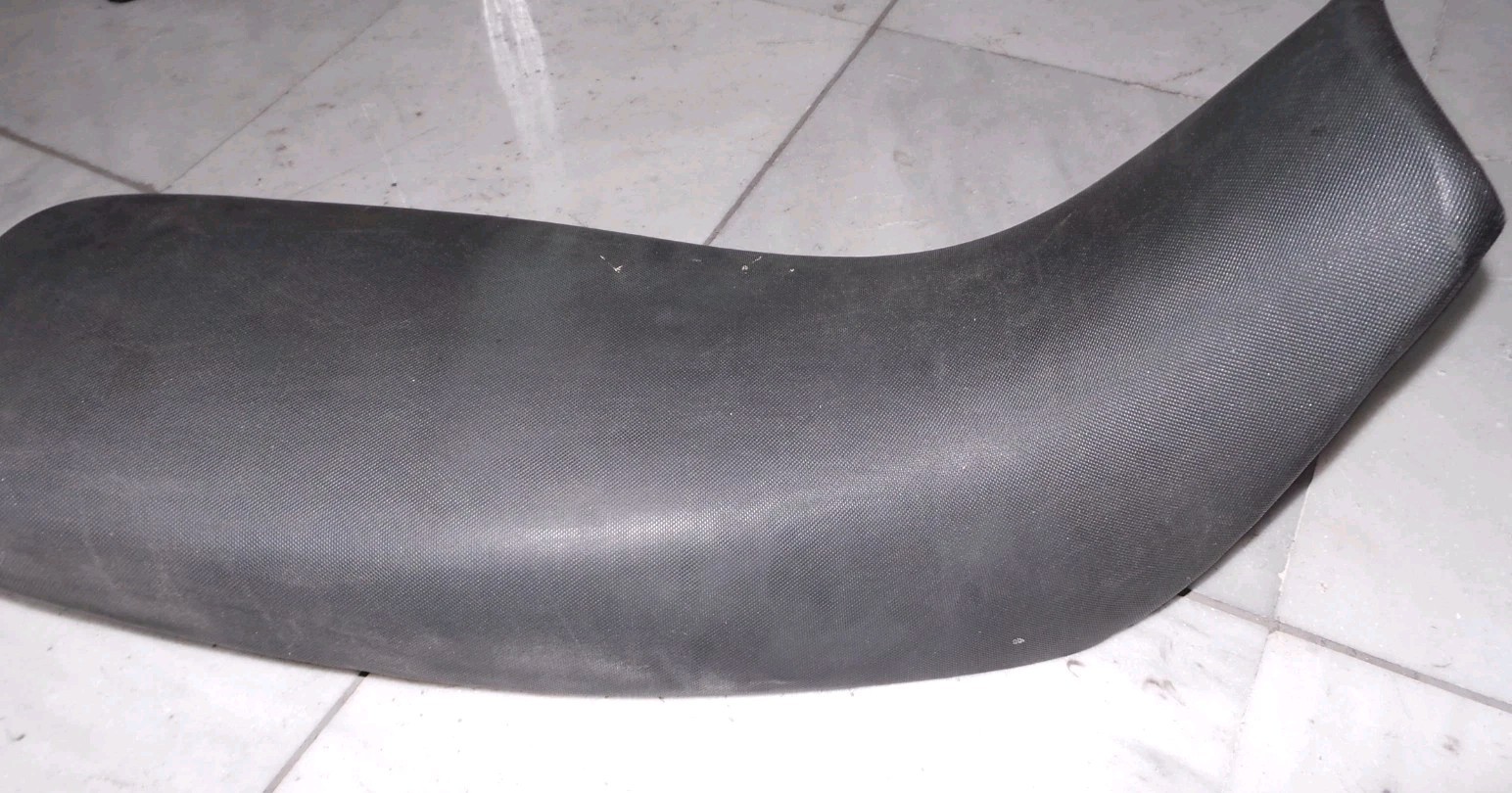 HONDA NX 650 DOMINATOR SEAT SADDLE USED GENUINE AS MY PICTURES