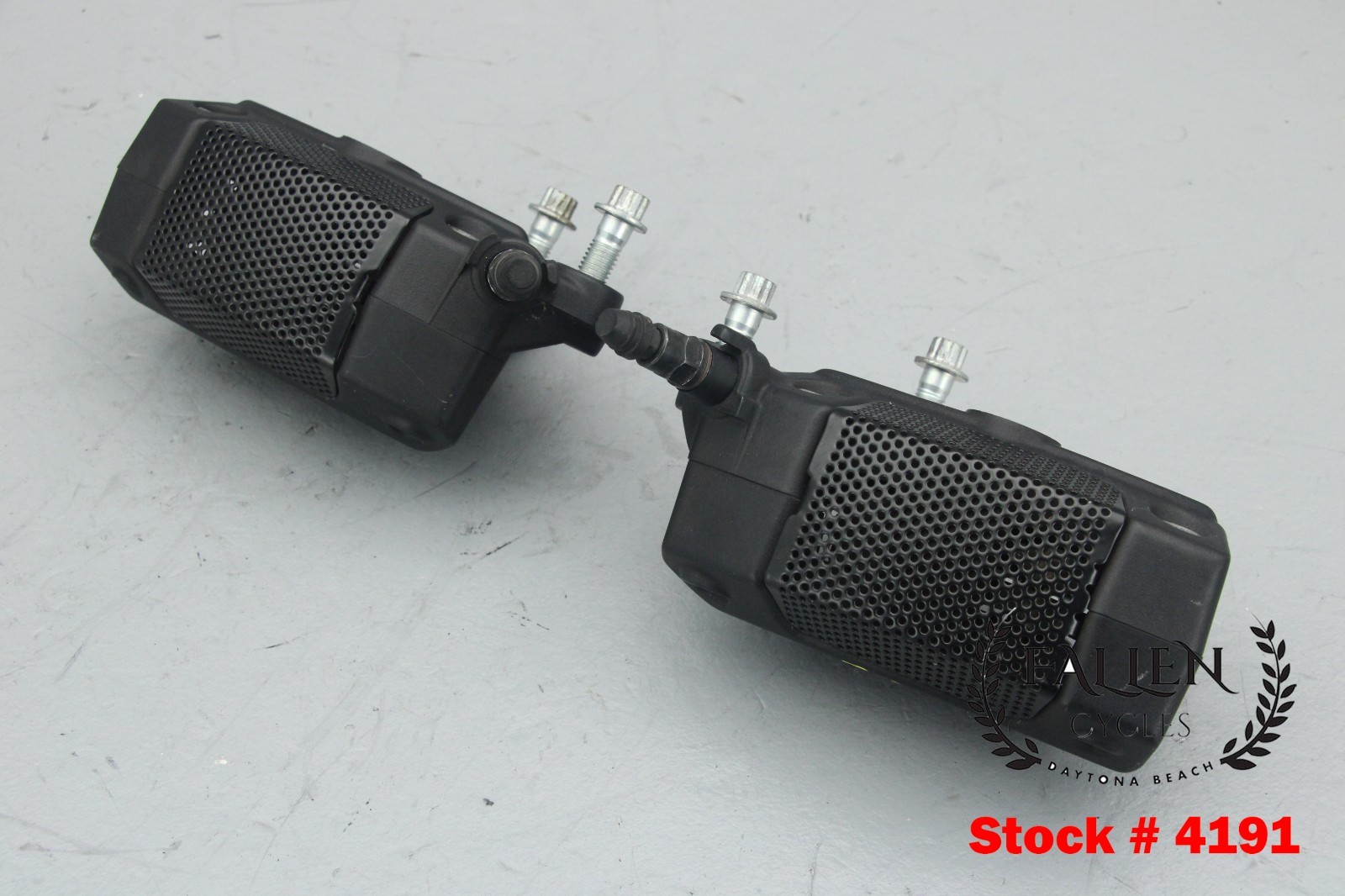 2020 Harley Electra Glide CVO BREMBO Front Brake Caliper Set 20K BLACK #4191