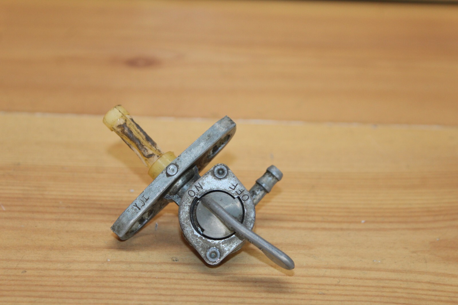 1982-1989 Honda CR80R CR80 CR 80 Petcock Fuel Gas Tank Valve 16950-GC4-731