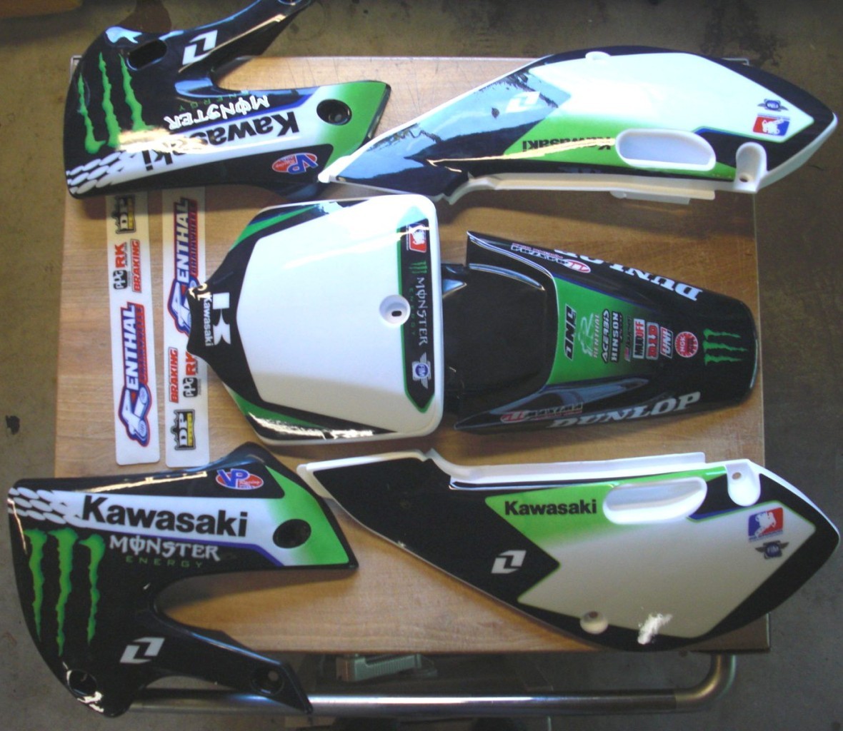 KLX 110 02-09 Kx 65 02-24 Graphic Kit w/ Plastics Black kit New Free Grips