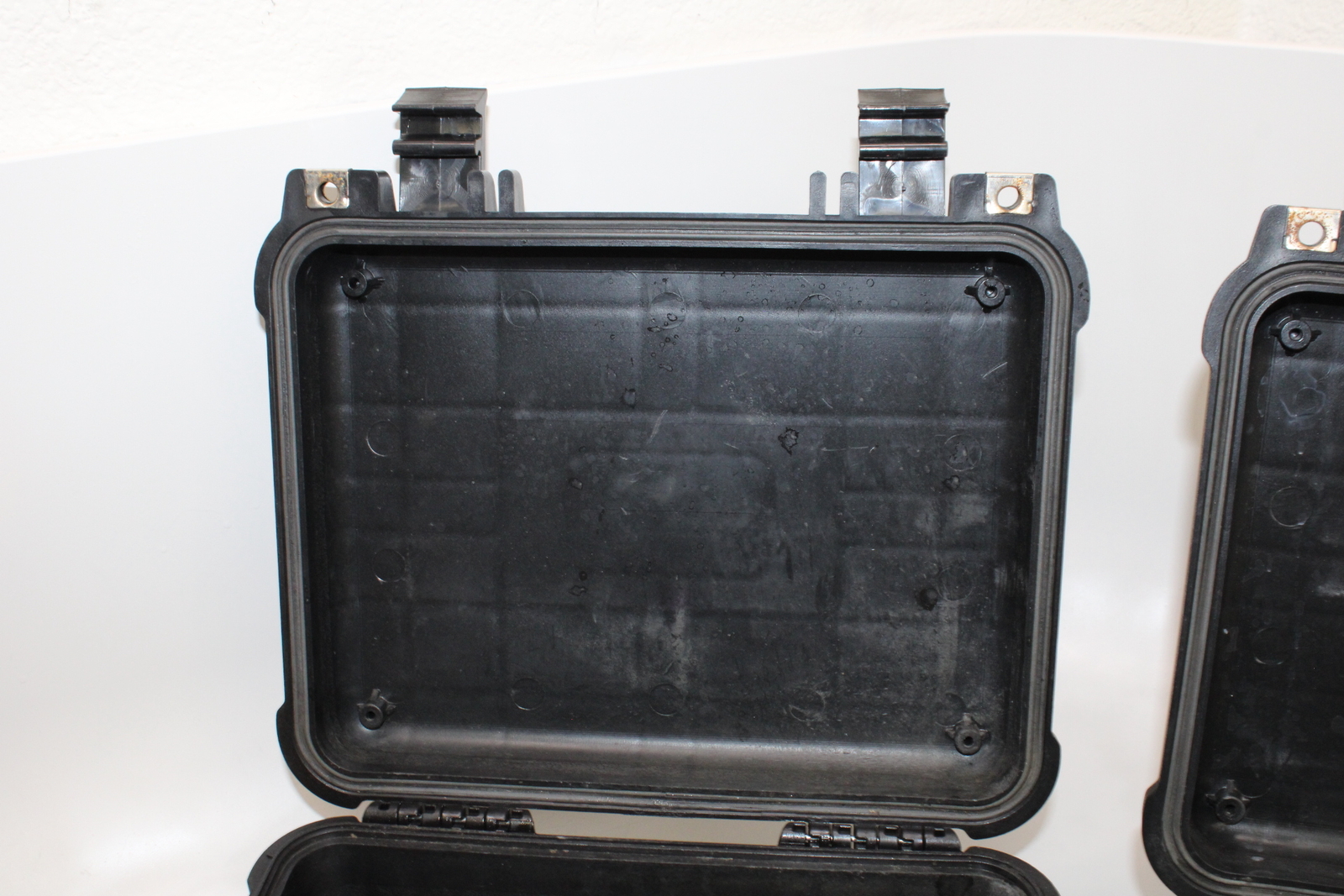 Apache 2800 Hard Case Luggage IP65 *Not Waterproof* Cases