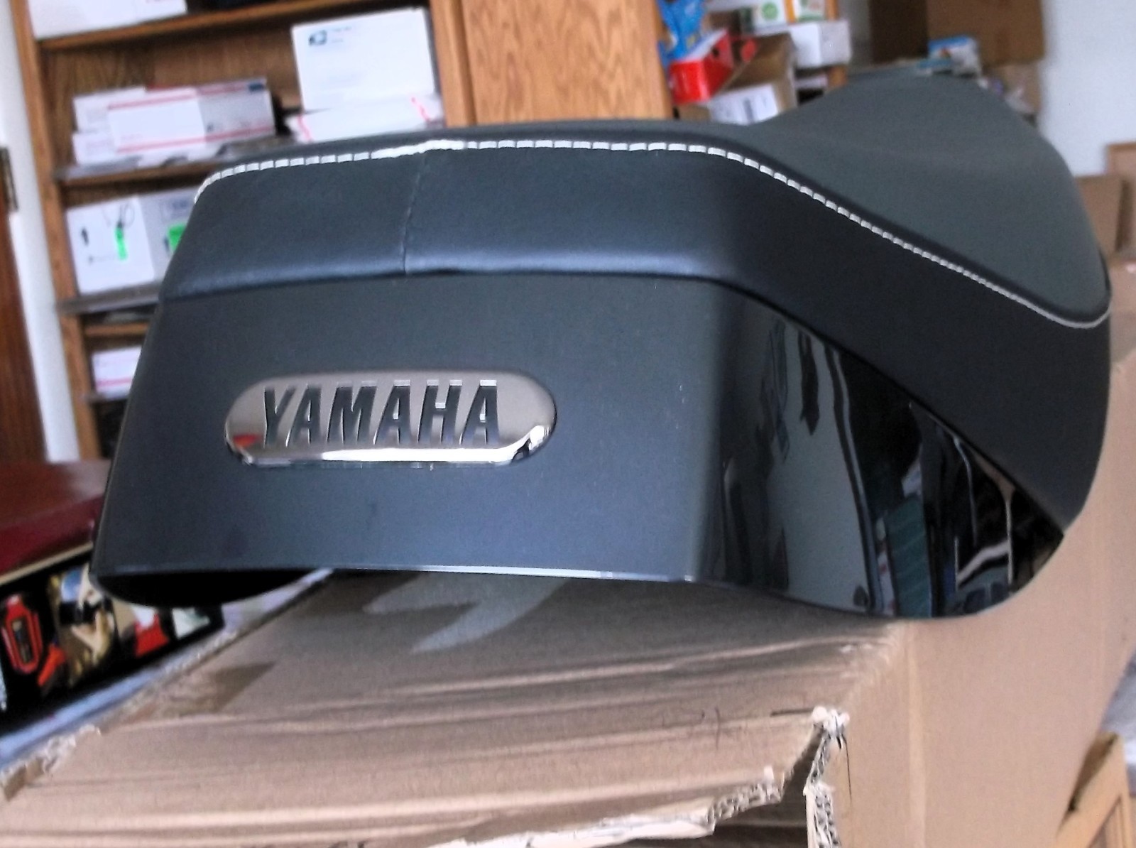 – YAMAHA SR400 TAIL COWL, COVER. OEM – New Take-off, Excellent , SR