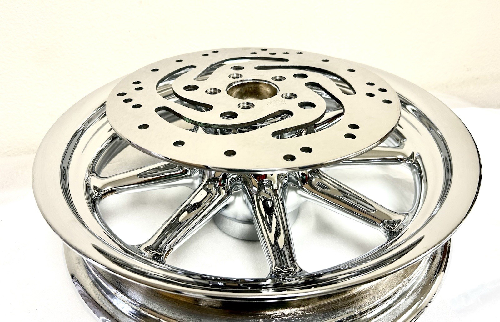 Harley Touring 1″ AXLE MAG Wheel ROAD GLIDE Chrome Front 2000-08 W/2 Rotors OEM