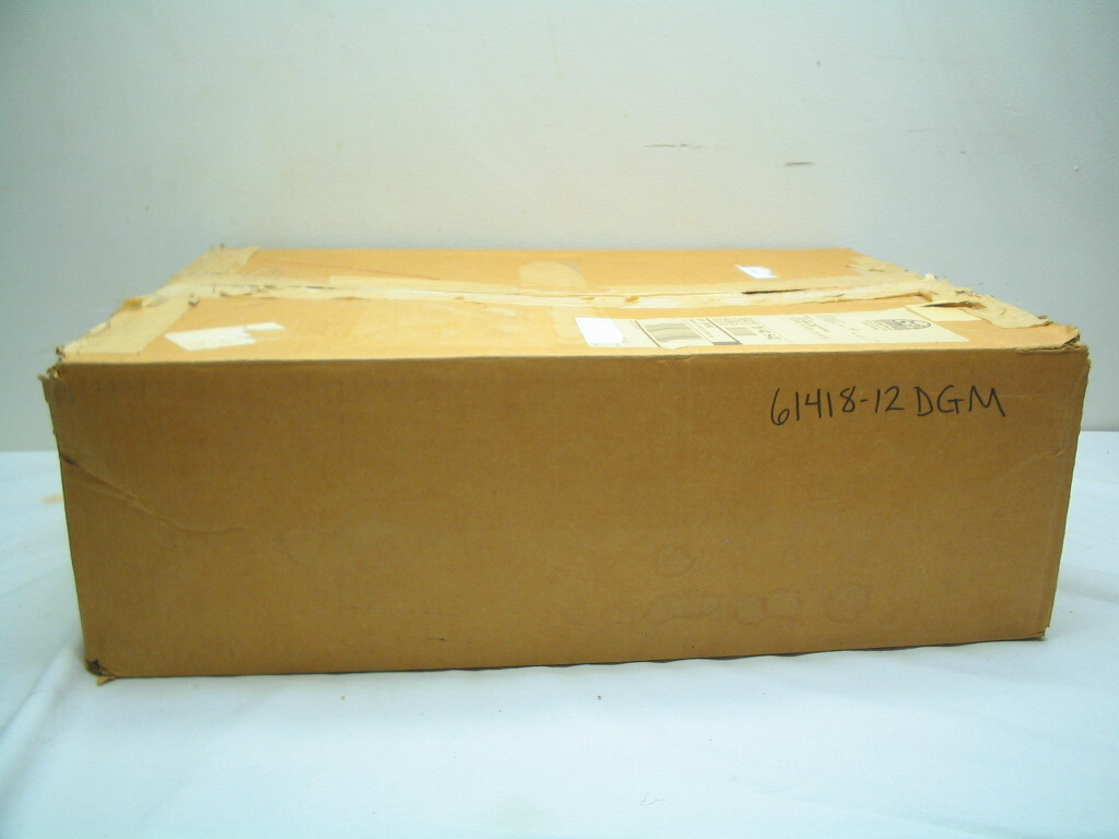 BRAND NEW Fuel Tank Console Maple Metallic 61418-12DGM Harley FLTRXSE CVO ’12