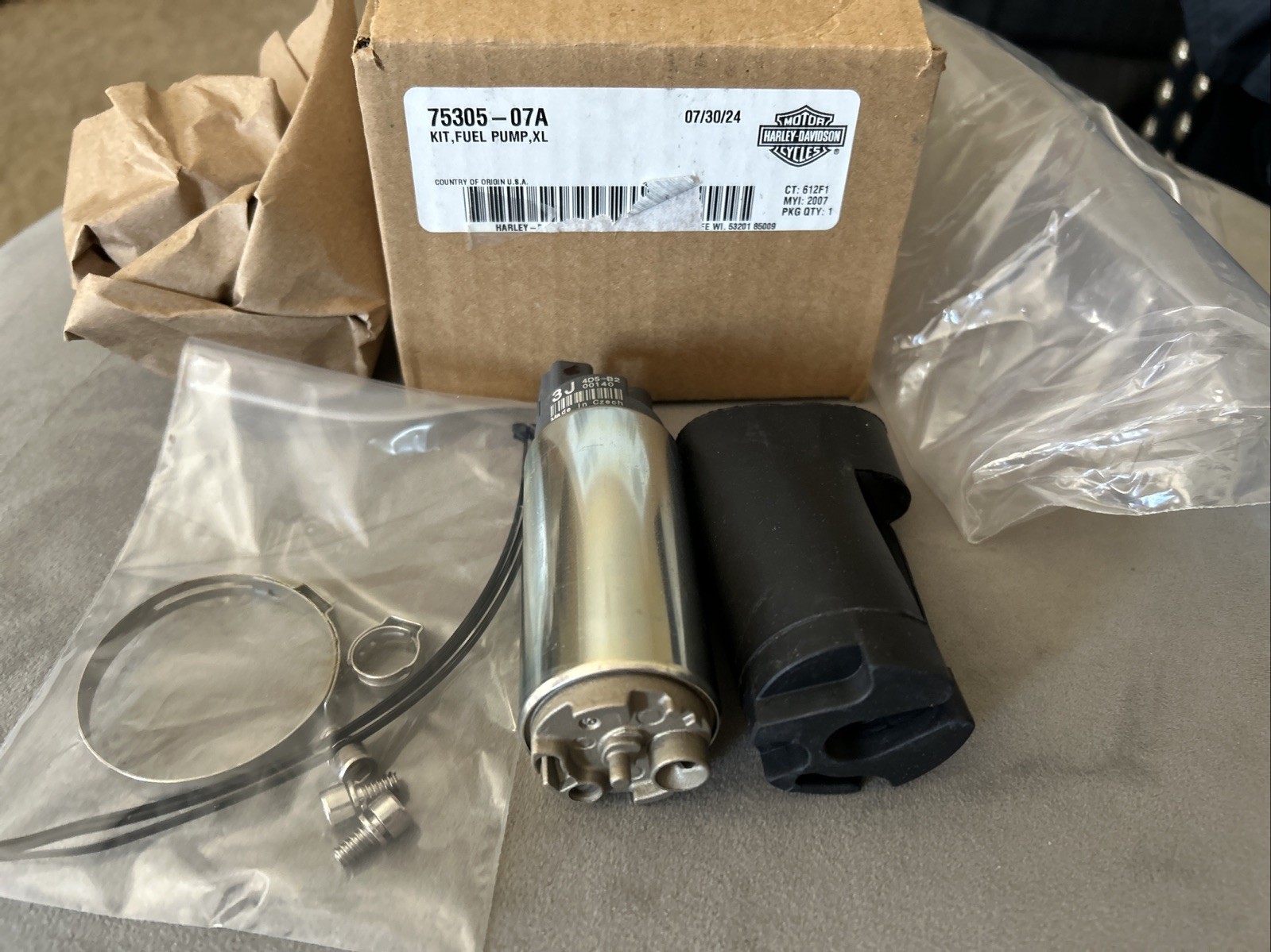 OEM HARLEY DAVIDSON FUEL PUMP XL KIT # 75305-07A NEW IN BOX GENUINE