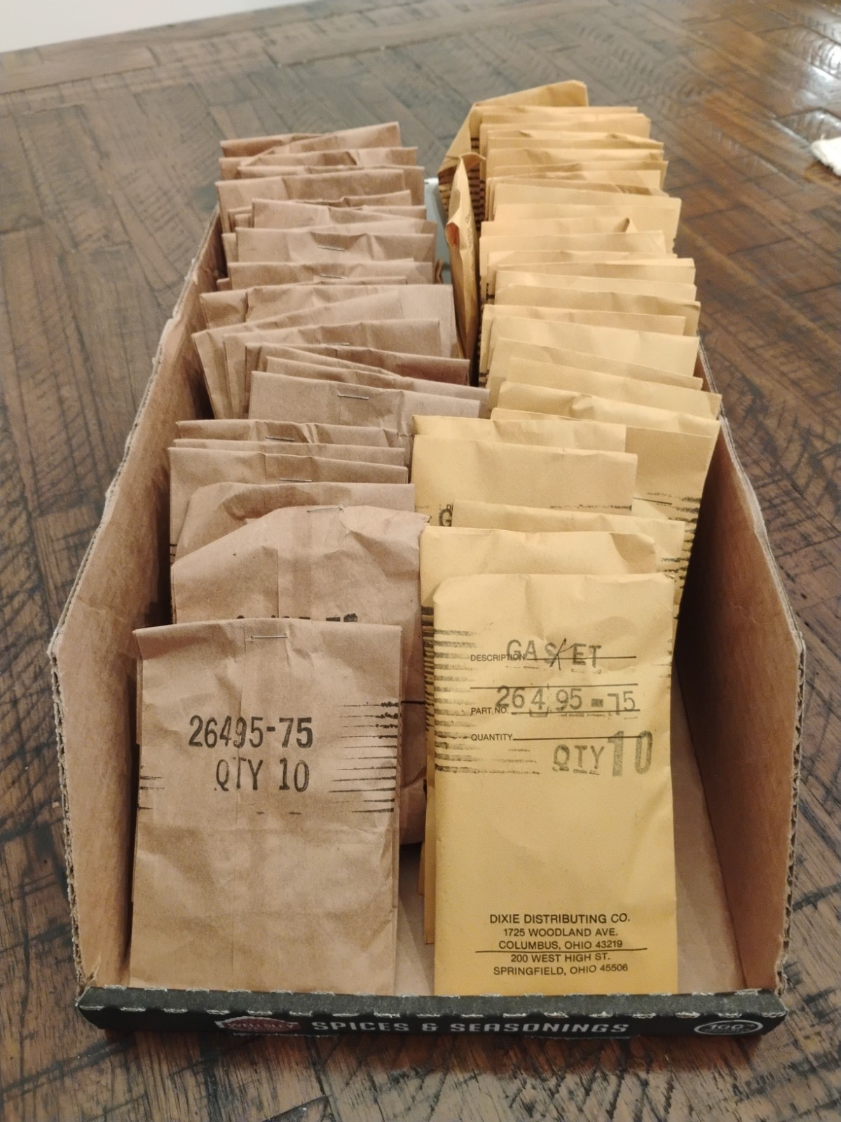 Lot of (10) Harley Davidson Oil Pump Gaskets 26495-75/NOS/DIXIE DISTRIBUTING