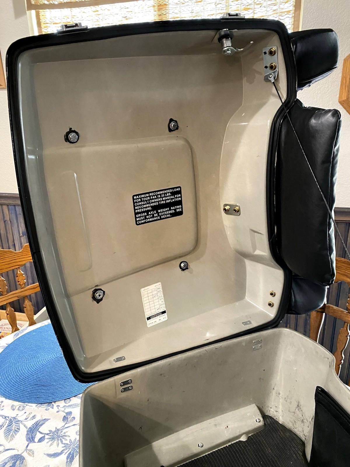 🔥Harley-Davidson 97-08 KING TOUR PAK w/Luggage Rack Vivid Black Mount Rack🔥
