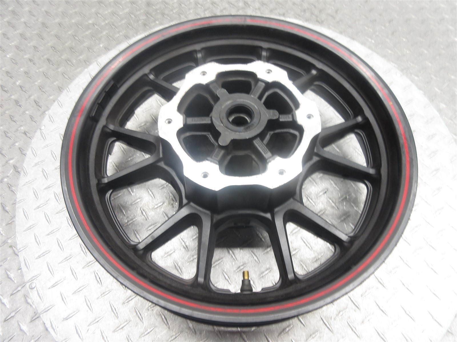2015 14-22 Yamaha Bolt XVS950 Rear Back Wheel Rim 16×3.5 Straight True Video OEM