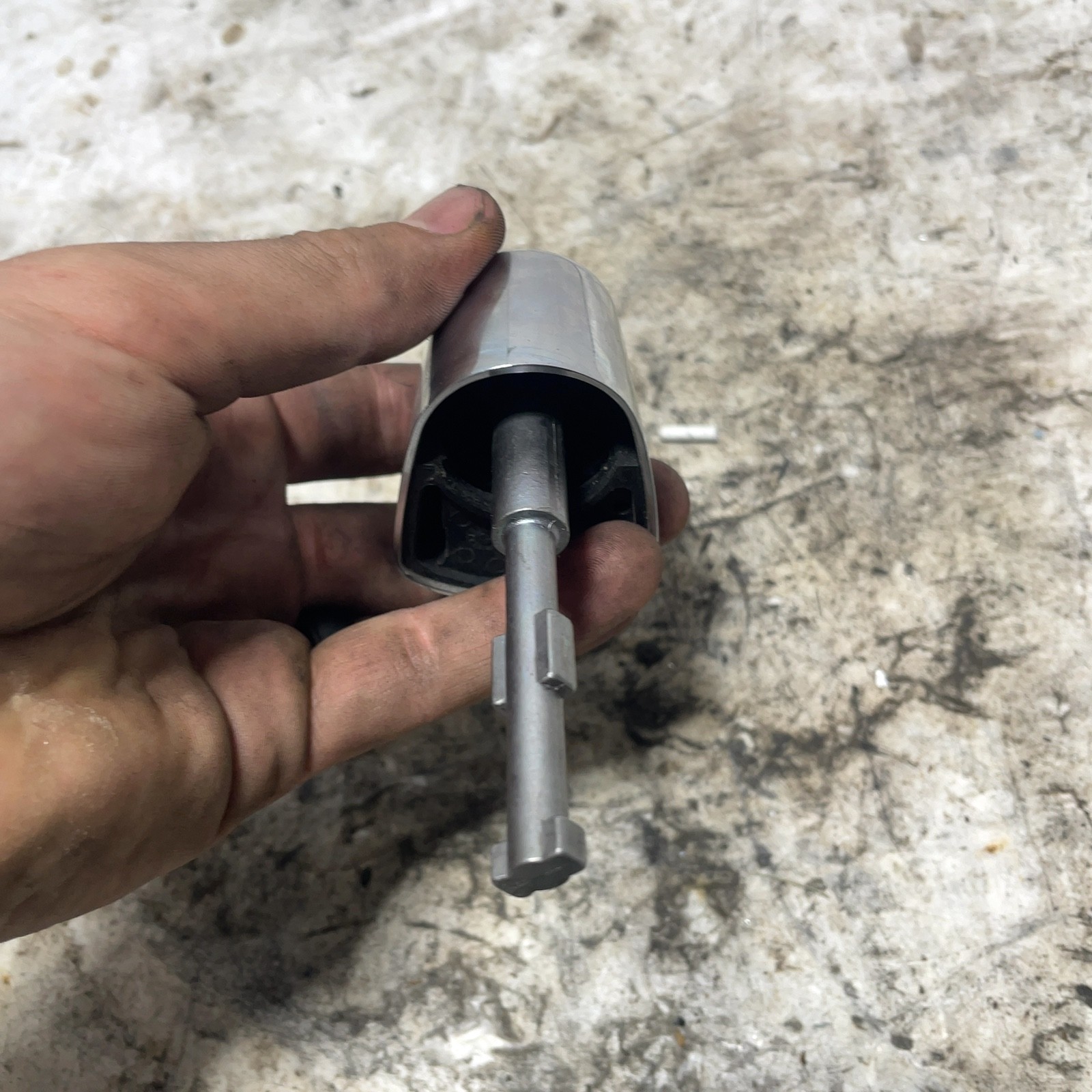 03-13 Harley Touring OEM Ignition Switch Knob w/ Two Keys Chrome