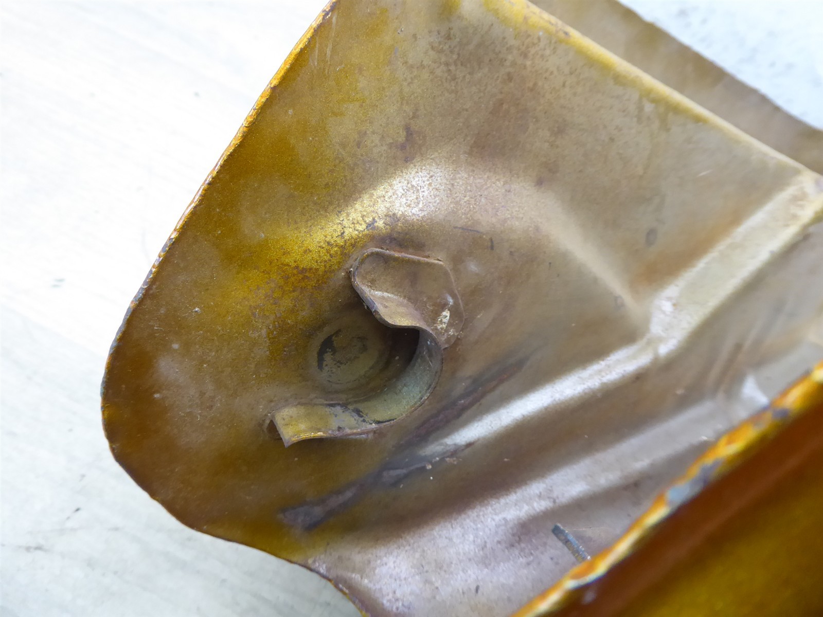 1972 Honda CB350 Twin H21022) gold gas petrol fuel tank with cap and emblems