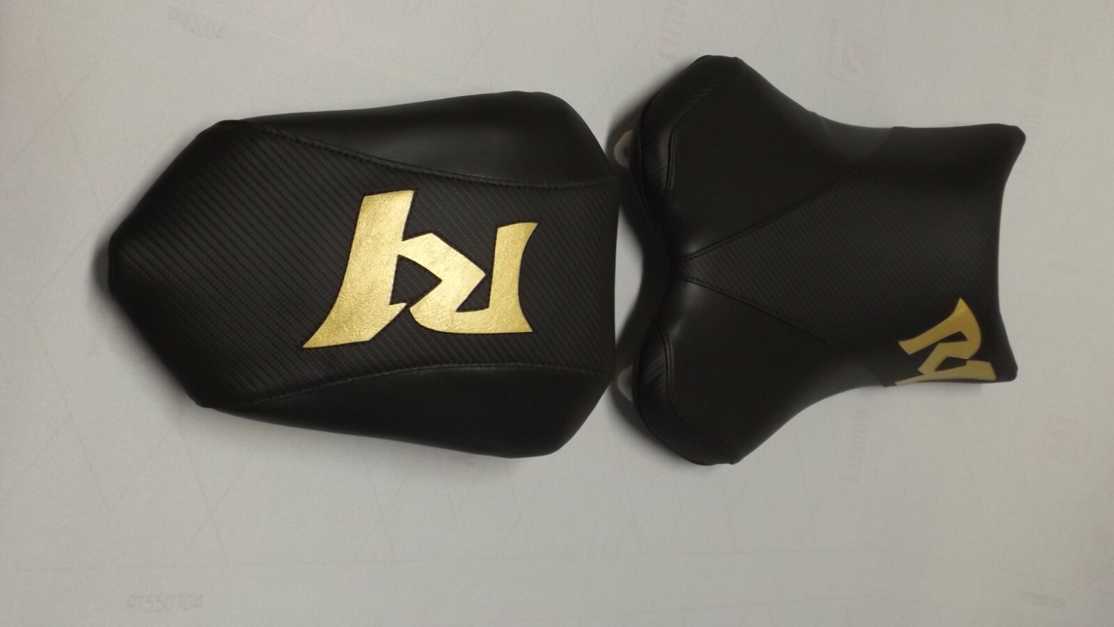 YAMAHA 07/08 BLACK CARBON FIBER TEX./GOLD CUSTOM FRONT & REAR SEAT COVERS YZF R1