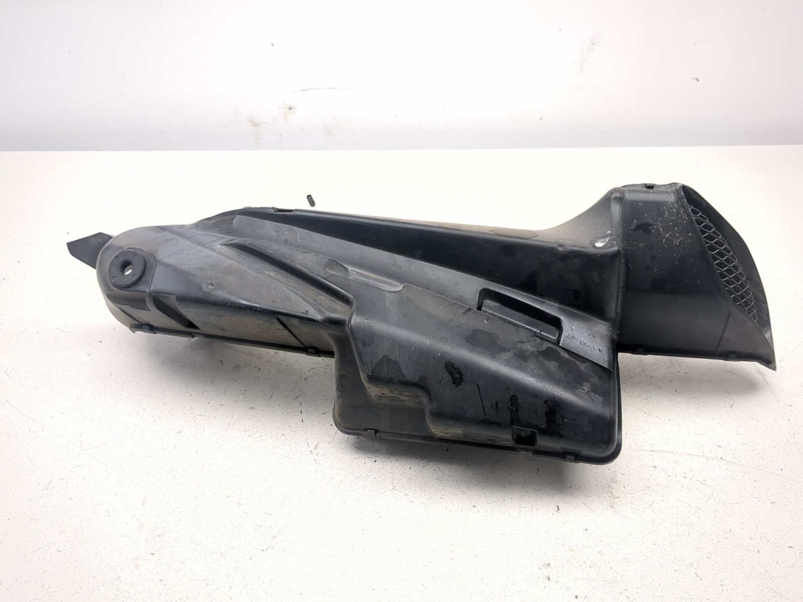 06 07 Suzuki GSXR 600 750 Front Right Ram Air Intake Tube Duct 94430-01H00