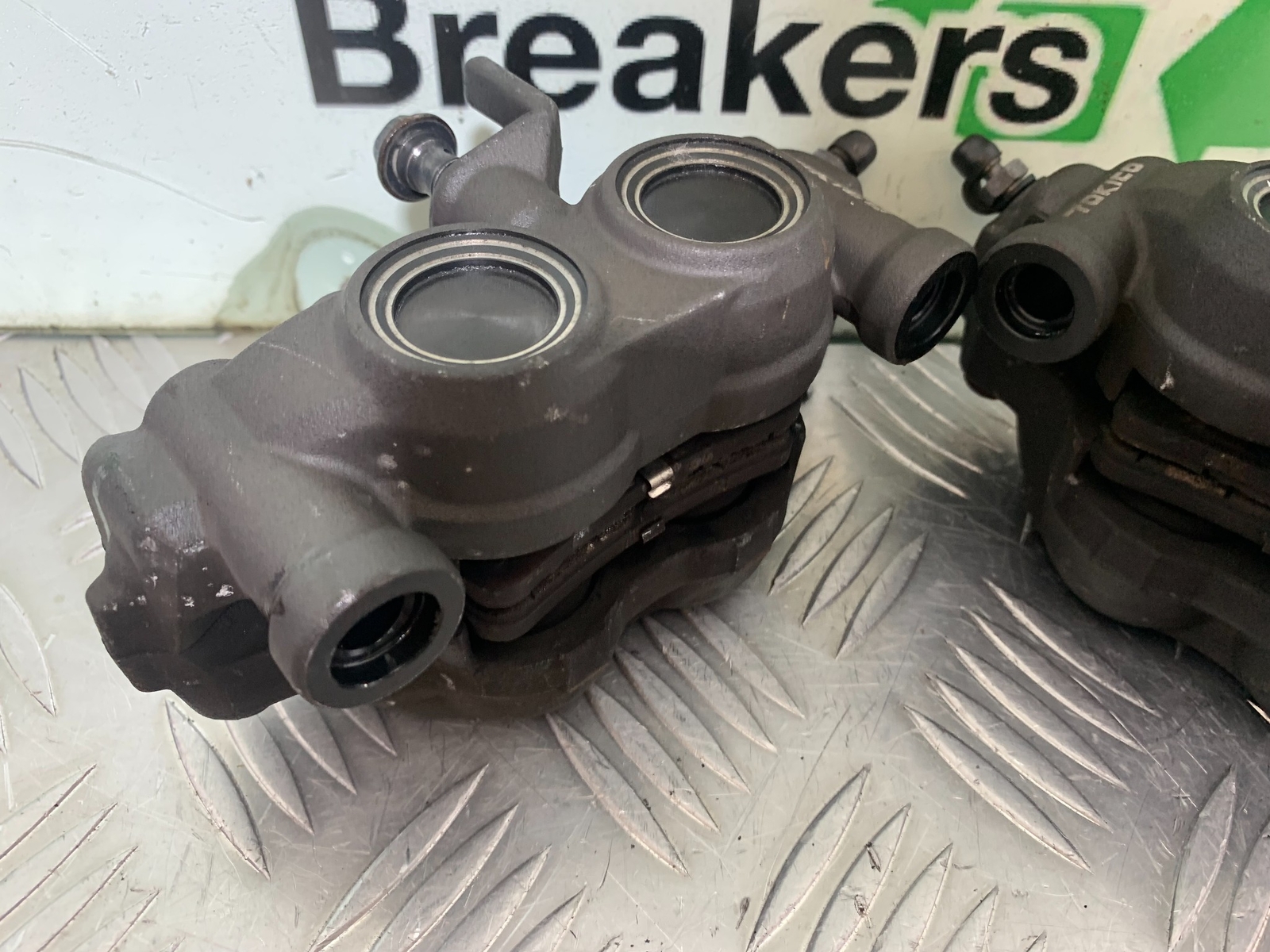 KAWASAKI ZX10R ZX 10R FRONT BRAKE CALIPERS YEAR 2011-2015 (CMB1154)
