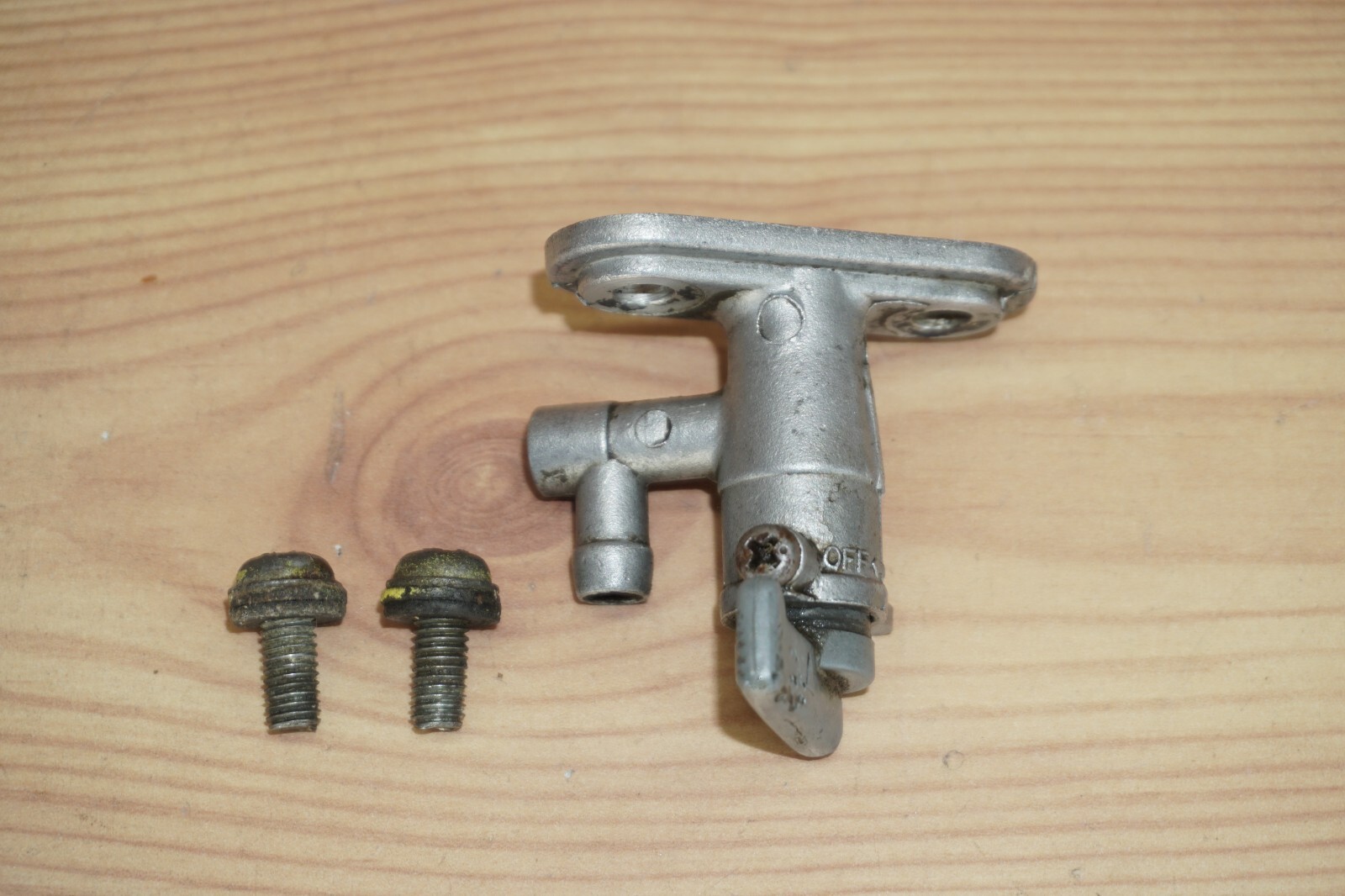 1979-1985 Yamaha YZ250 Fuel Tank Petcock Valve YZ100 YZ125 YZ490 2K5-24500-00-00