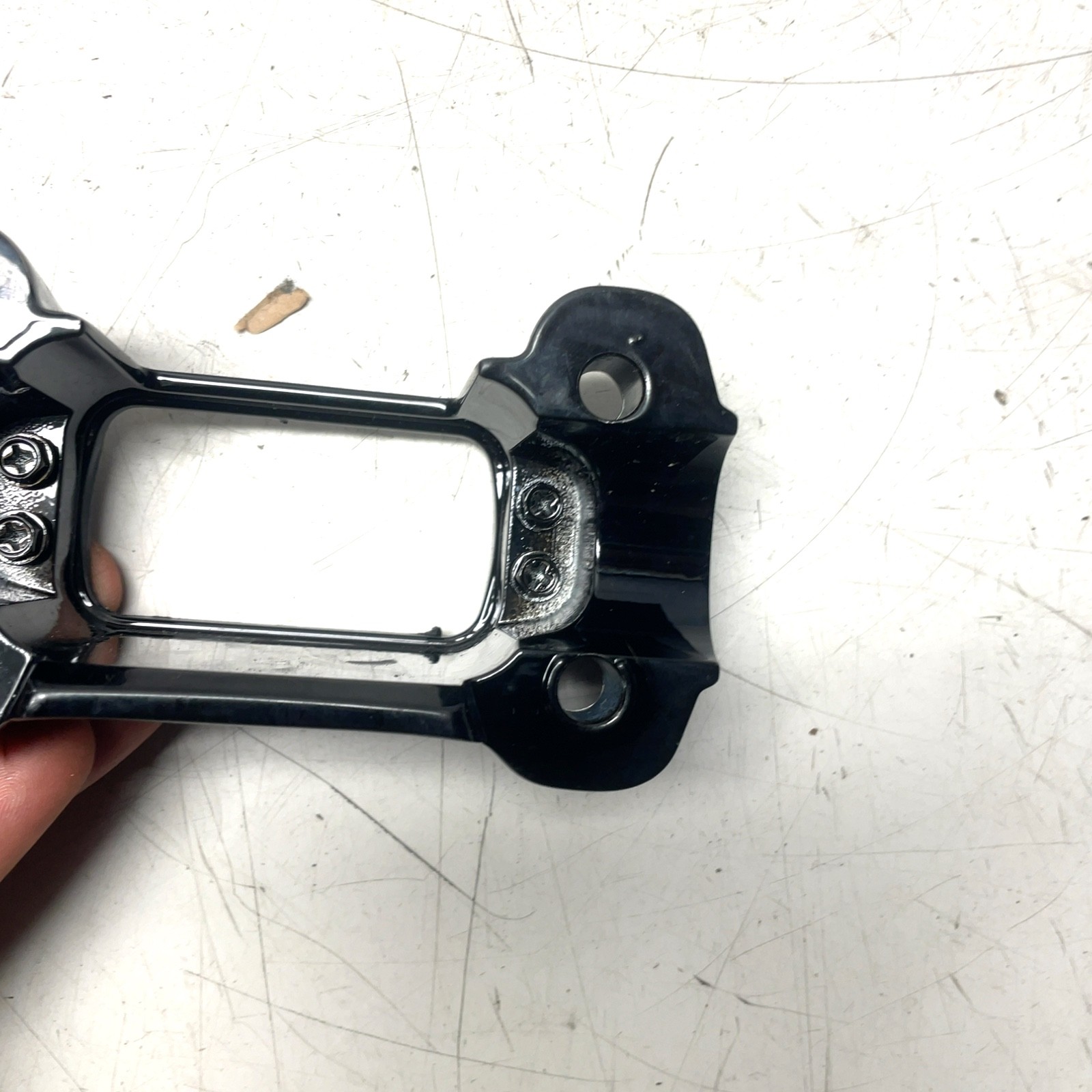18-24 Harley Breakout FXBR OEM Handlebar Clamp Cover Gloss Black