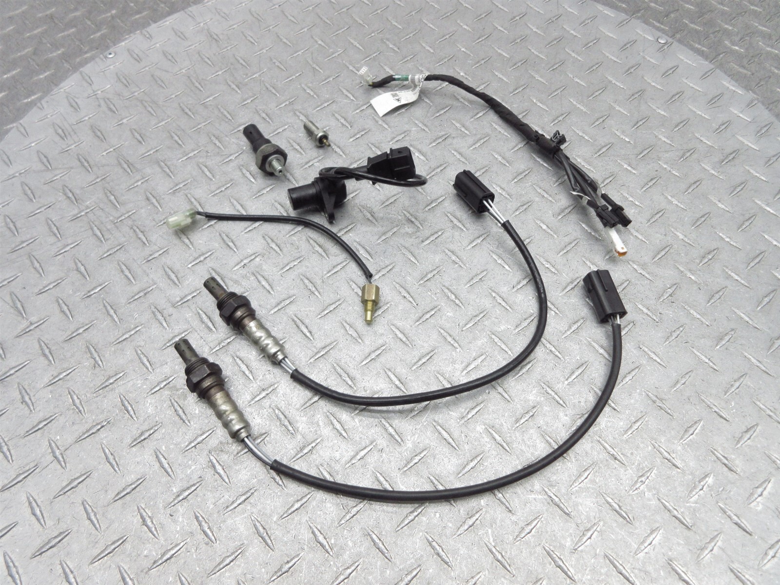 2020 17-20 Ducati Monster 797 Oxygen Exhaust Oil Pressure Gear Crank Temp Sensor