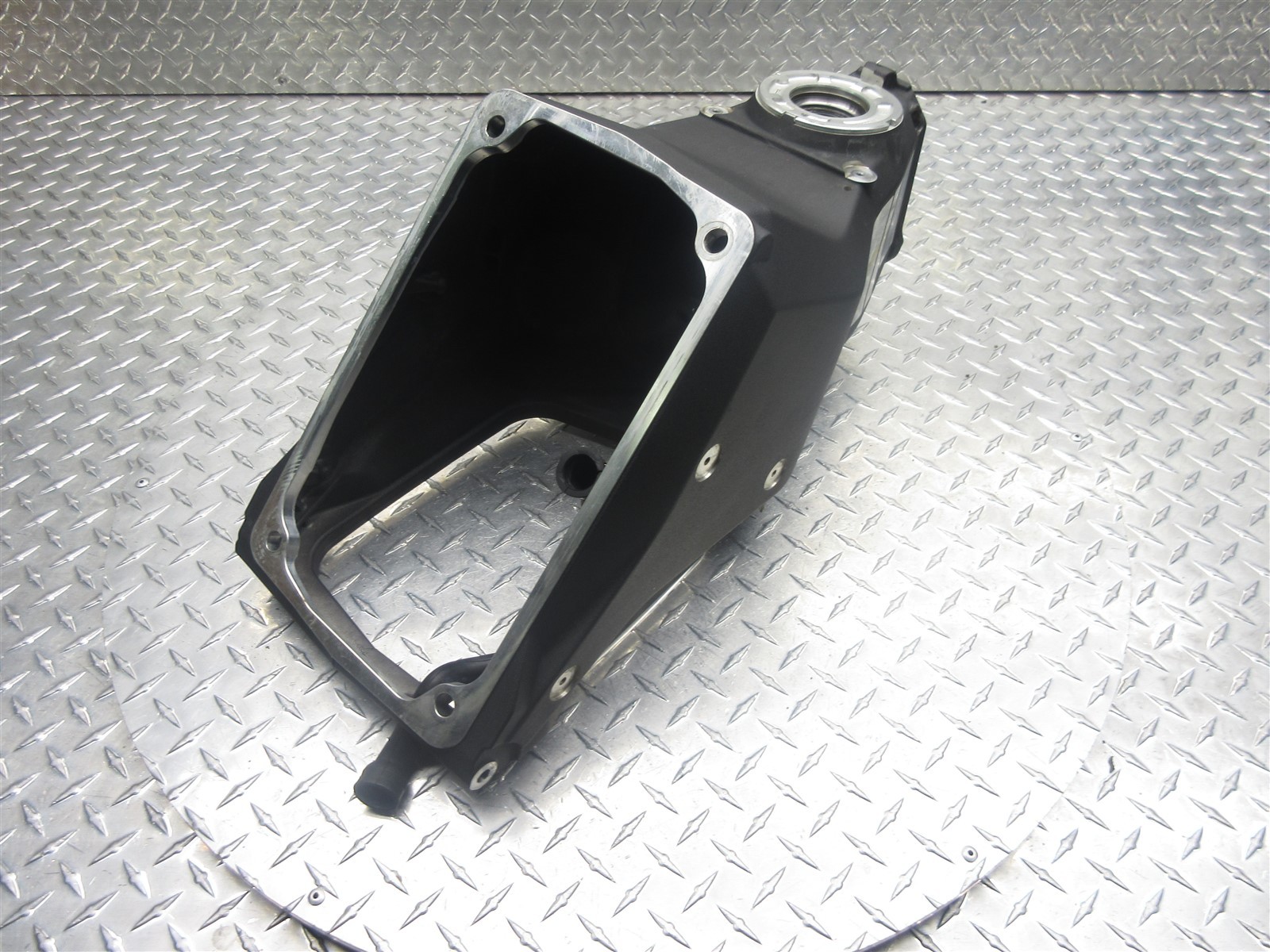 2015 13-15 Ducati 899 Panigale OEM Main Frame Chassis Straight BOS ACQ