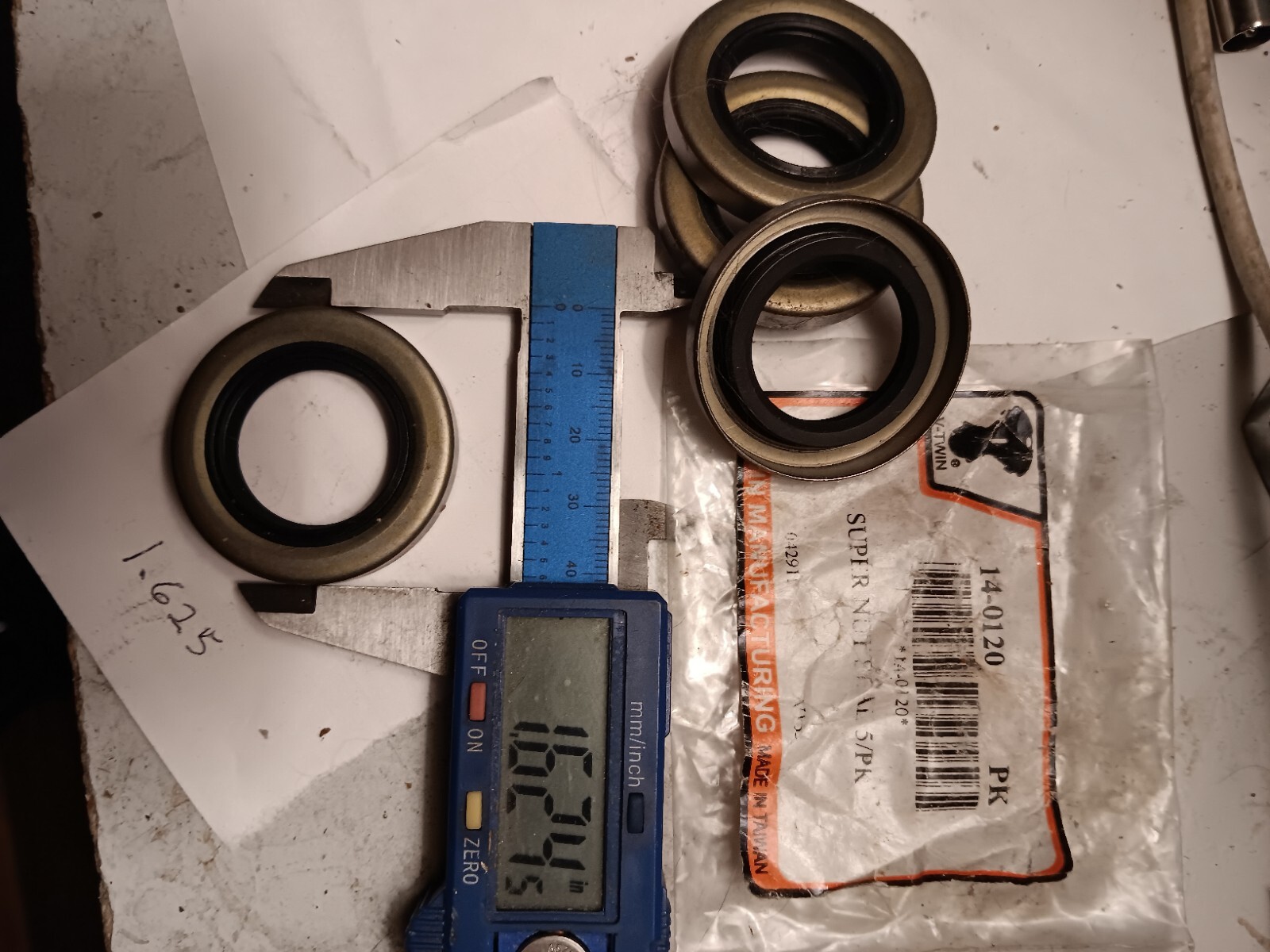 Harley FL/FX Sprocket Nut Seal 36-85 Trans. Pan Shov Knuc [ Nut Not Included]