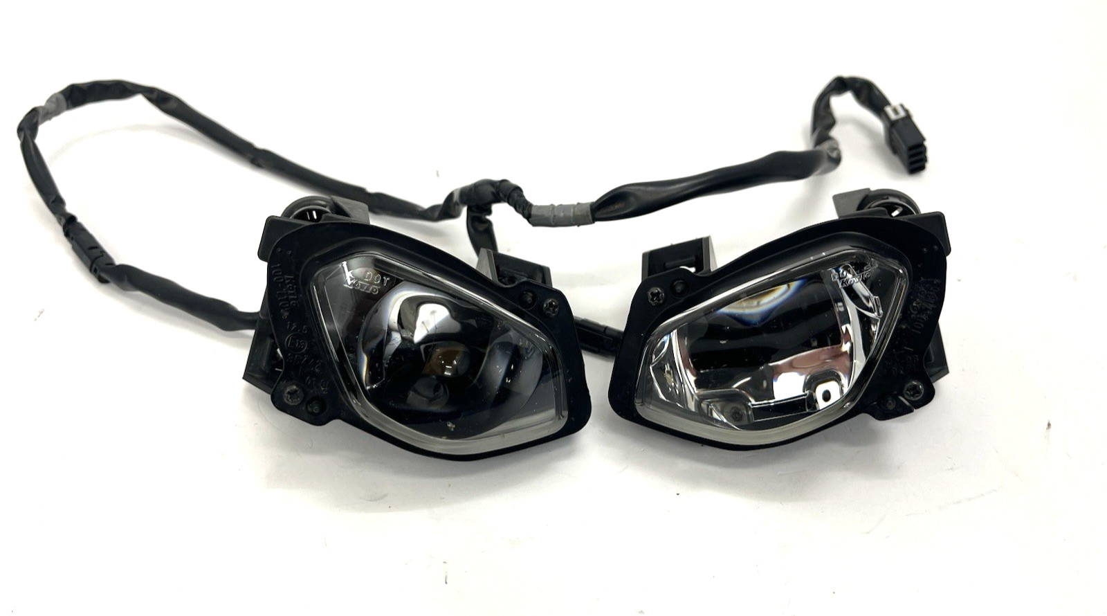 2020-2024 Yamaha R1 OEM Headlight Bulbs *SEE DESCRIPTION*