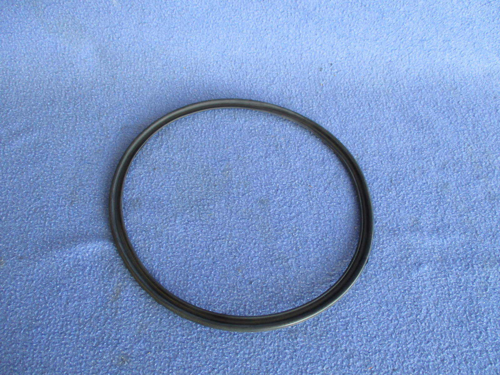 7 ” inch headlight head lamp light trim ring seal gasket Harley touring softail