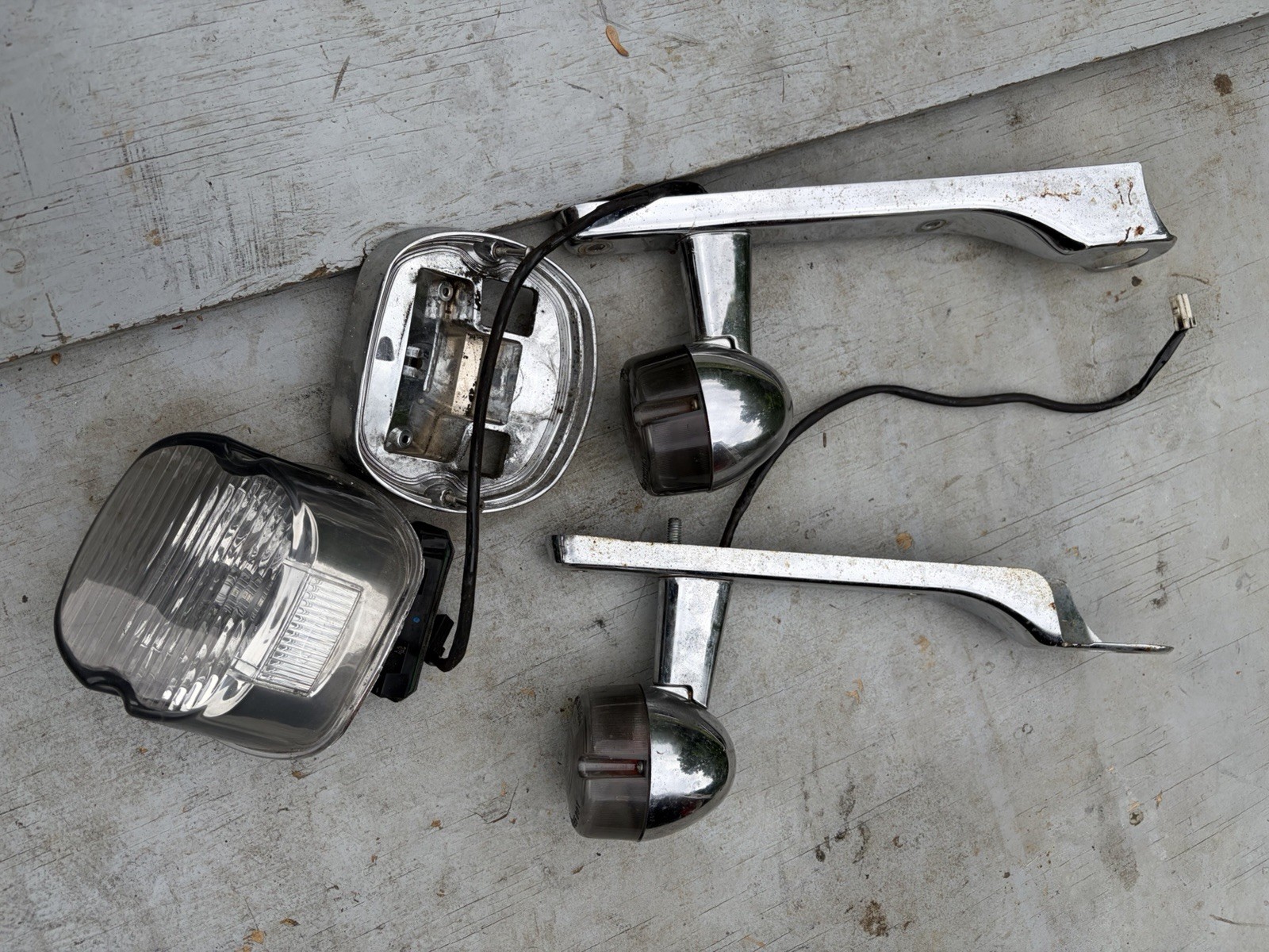 2001 Harley Sportster 883 OEM RH&LH Fender Struts,rear Taillight, Blinkers