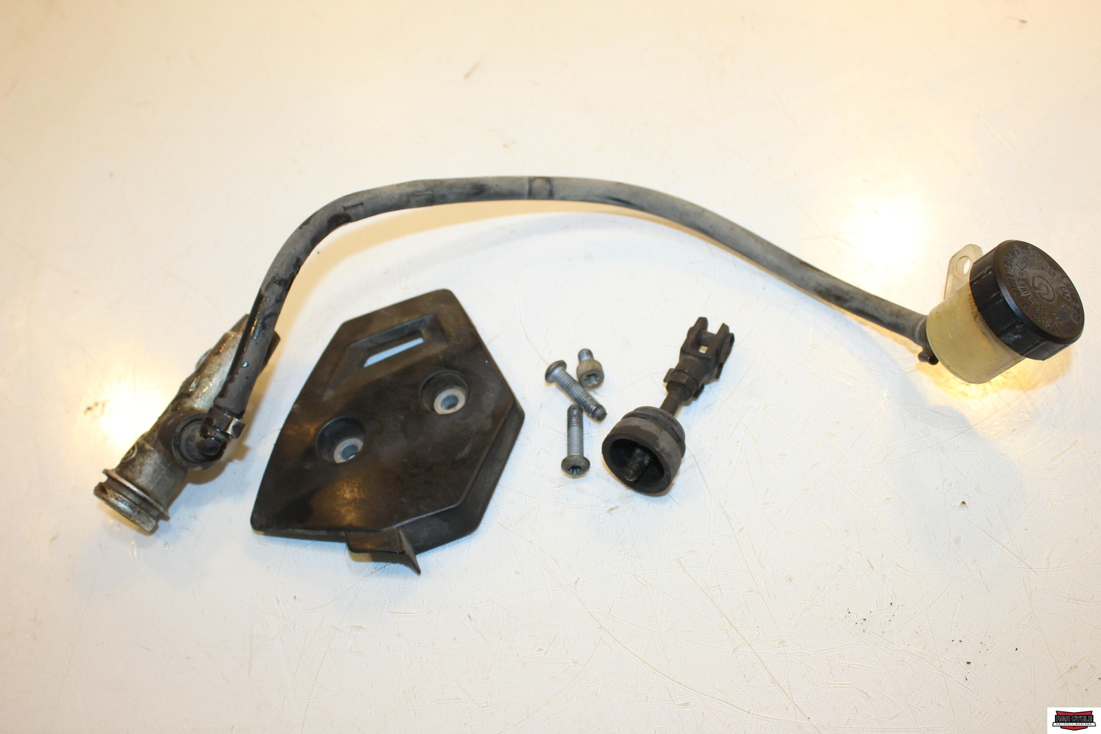 2009 BMW F800gs Rear Back Brake Master Cylinder W Reservoir 34 21 7 666 157