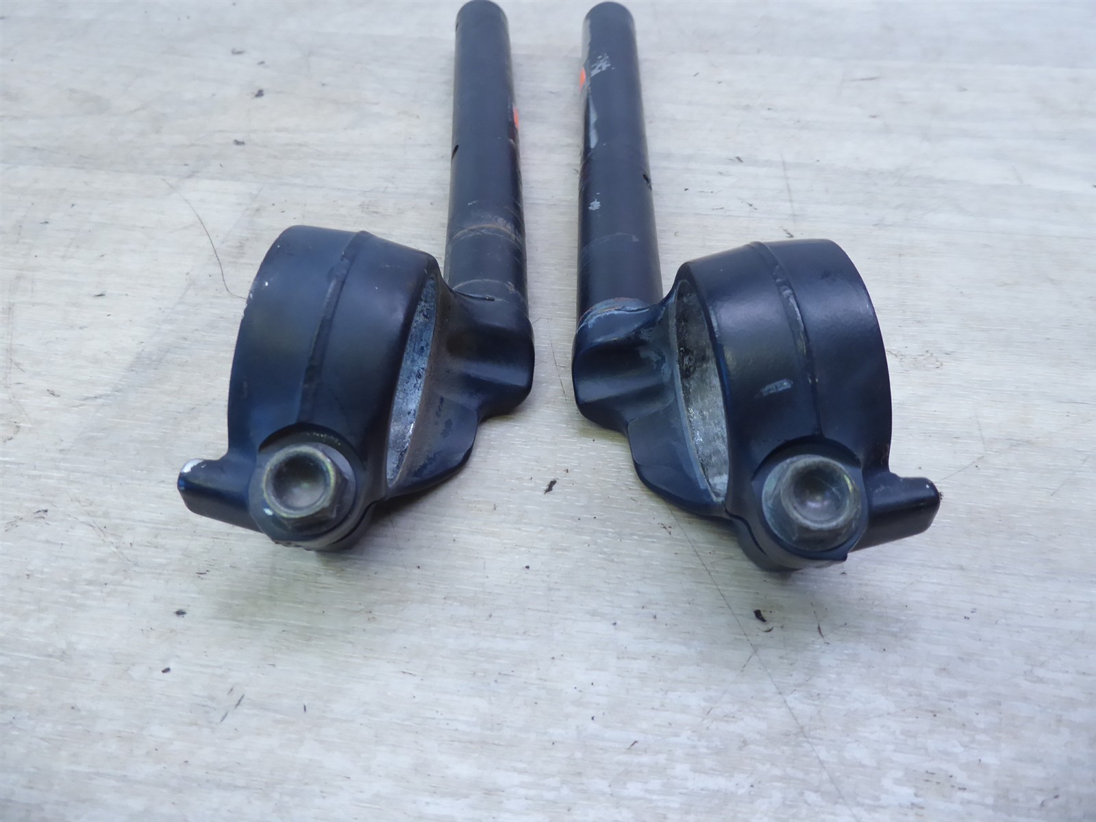 2000 Honda CBR600 F4 H20869) left right front clip on handlebars handle bar set
