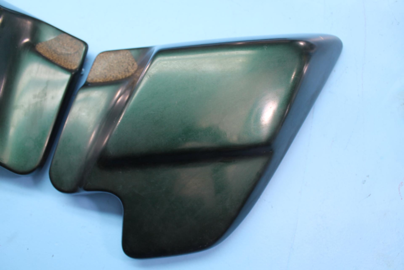 1422 97 HARLEY-DAVIDSON ROAD KING LEFT RIGHT SIDE FRAME ELECTRICAL COVER FAIRING