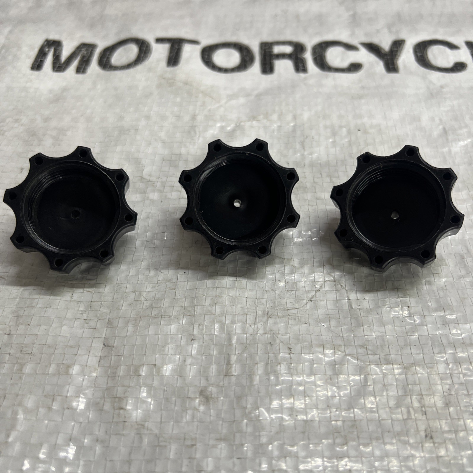 (3) Yamaha Oil Cap 1972 RT2M 322-21771-00