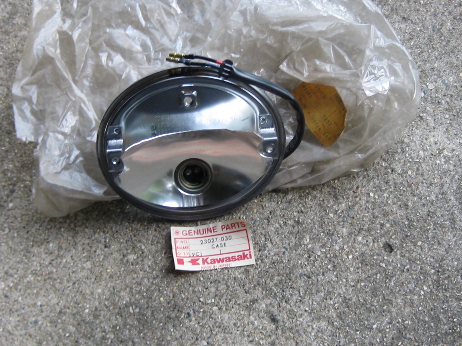 KAWASAKI Z1/Z1P/H2/S3/S1/KH250/F11/KE100/G5 TAIL LAMP CASE NOS!