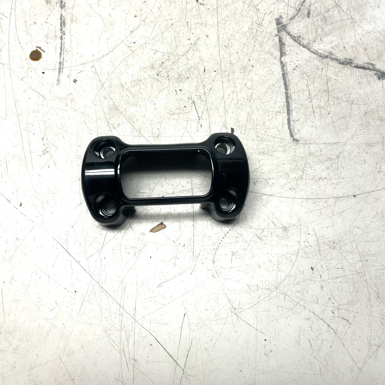 18-24 Harley Breakout FXBR OEM Handlebar Clamp Cover Gloss Black