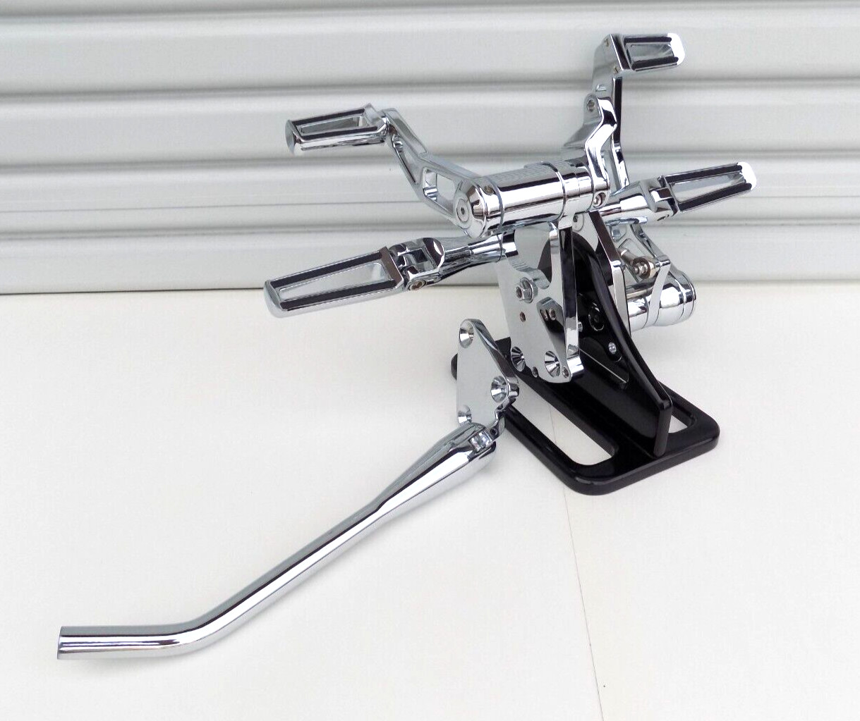 OUTLAW CHROME FORWARD CONTROLS & KICKSTAND 2000-2017 SOFTAIL HARLEY FXST/FLST