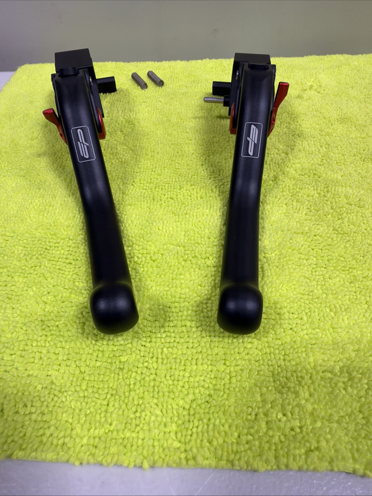 Evotech Evo Short Clutch and Brake Lever Set – Ducati Diavel V4 Like New! In USA