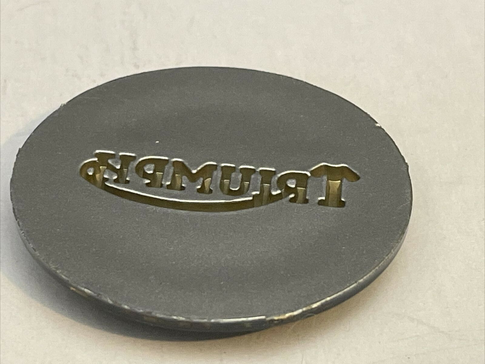 Triumph 750 TR7 T140 T150 T160 X75 83-4776 FUEL TANK BADGE GOLD ON SILVER UK