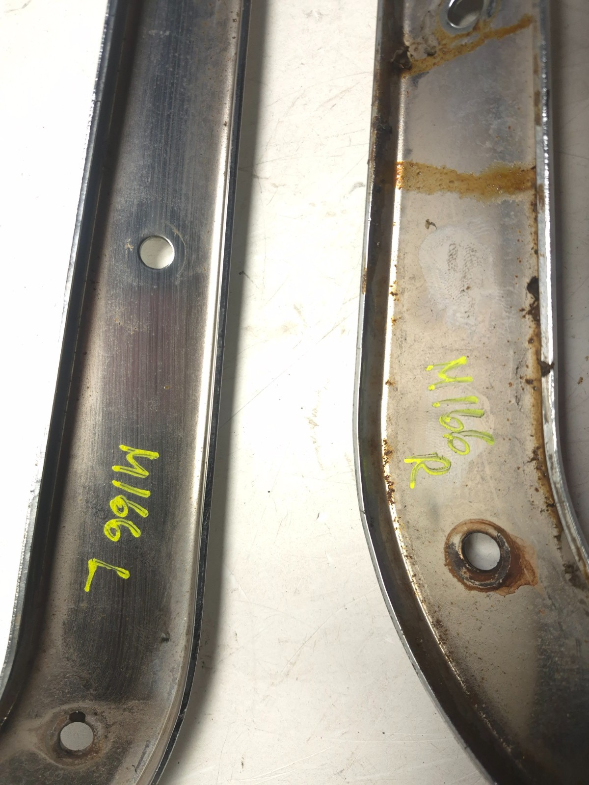 2004 Harley Softail FLSTC Heritage Classic Rear Fender Support Left & Right OEM
