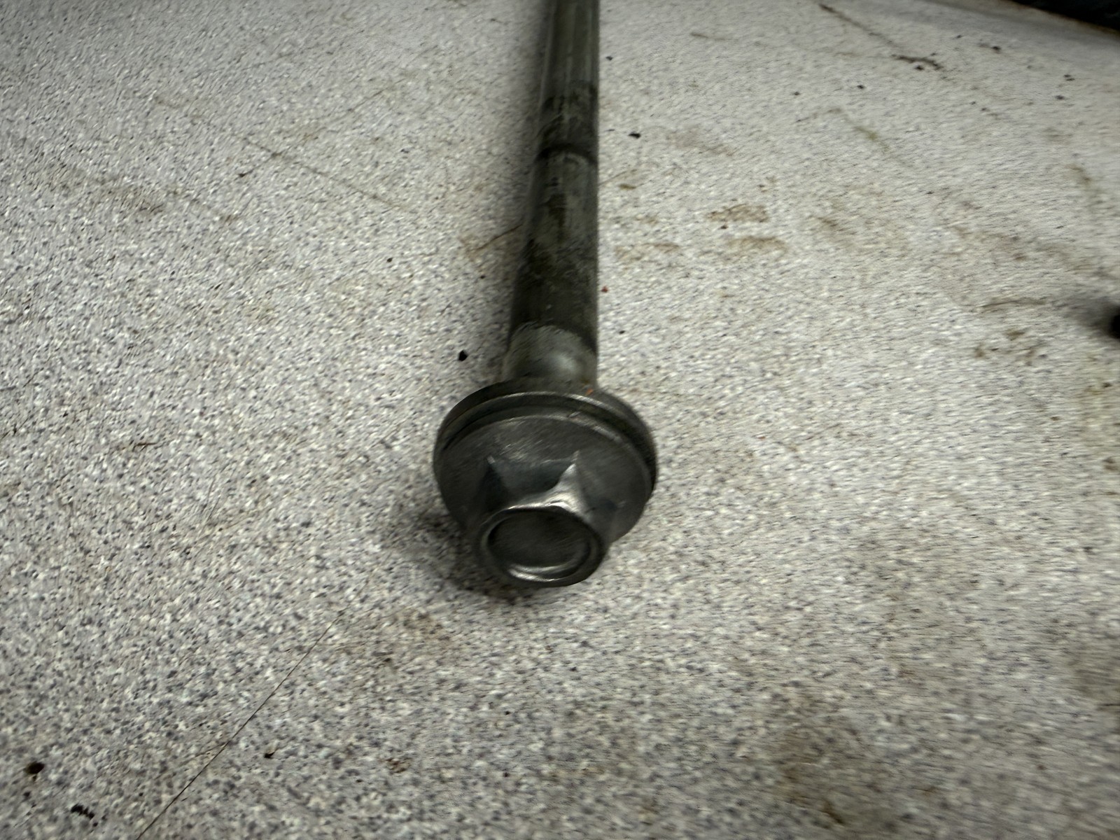 1981 Honda CM400C SWINGARM MOUNT PIVOT BOLT U1-6547.ADT