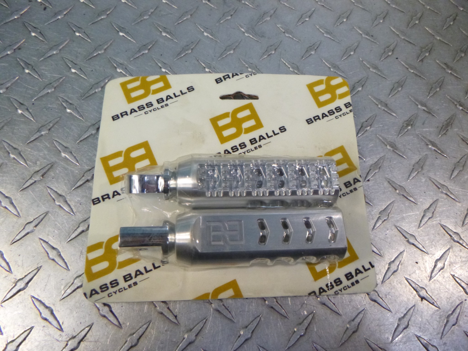 Harley Motorcycle Foot Pegs Clevis Male Mount CNC Billet Aluminum Brand NEW USA
