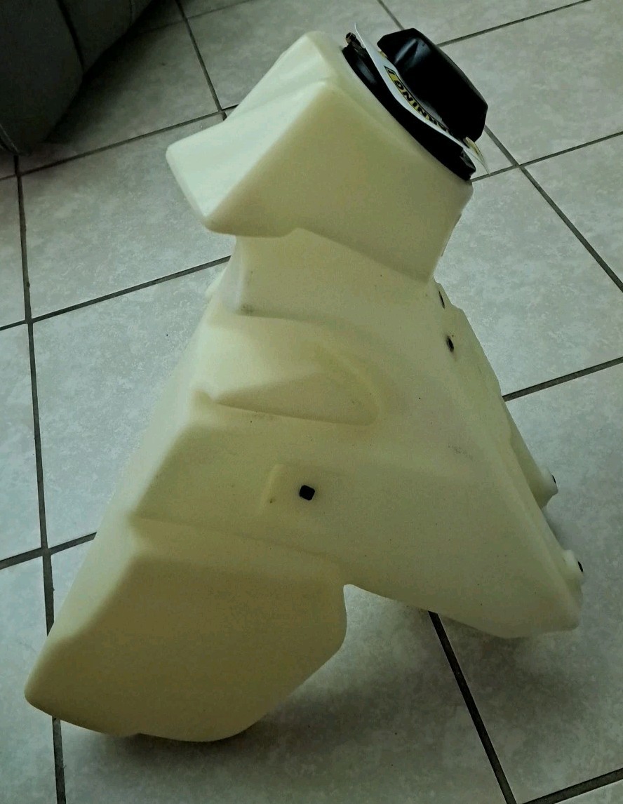 IMS Large-Capacity Gas Tank Natural for Husqvarna 2.8 Gallon 112442-N2 Open Box